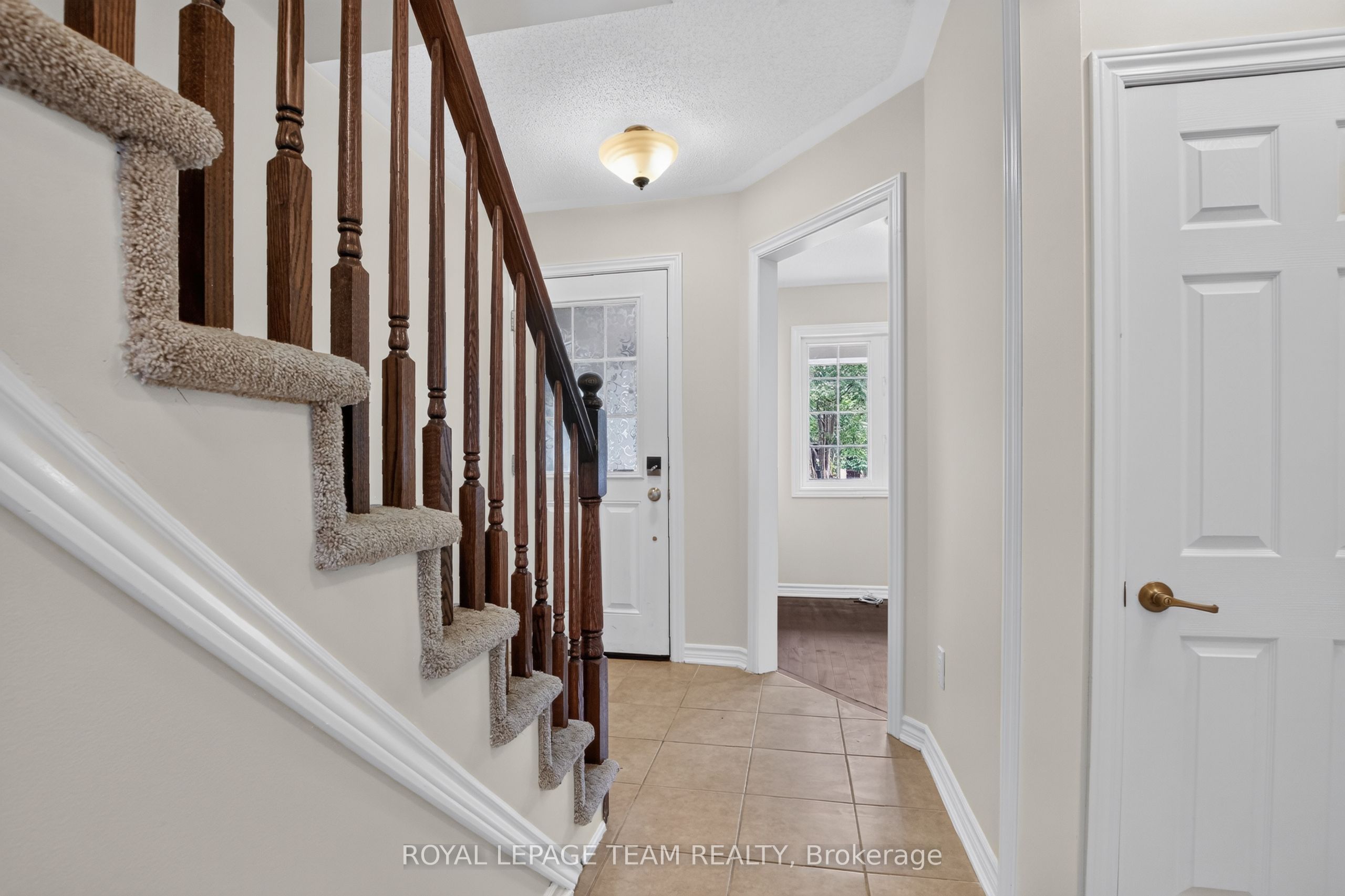 217 Conifer Creek Circle, Kanata, ON K2M 0M2 photo 4