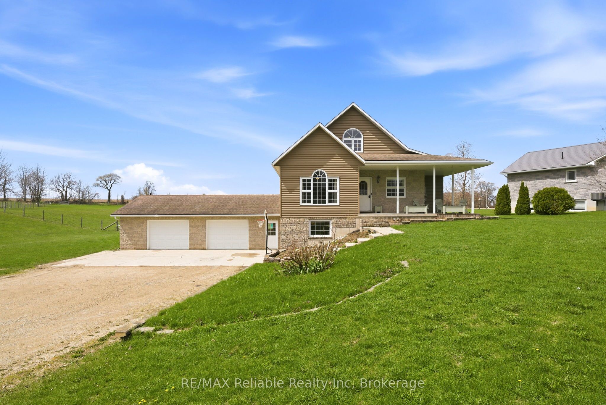 69 Queen Street, Morris Turnberry, ON N0G 1G0