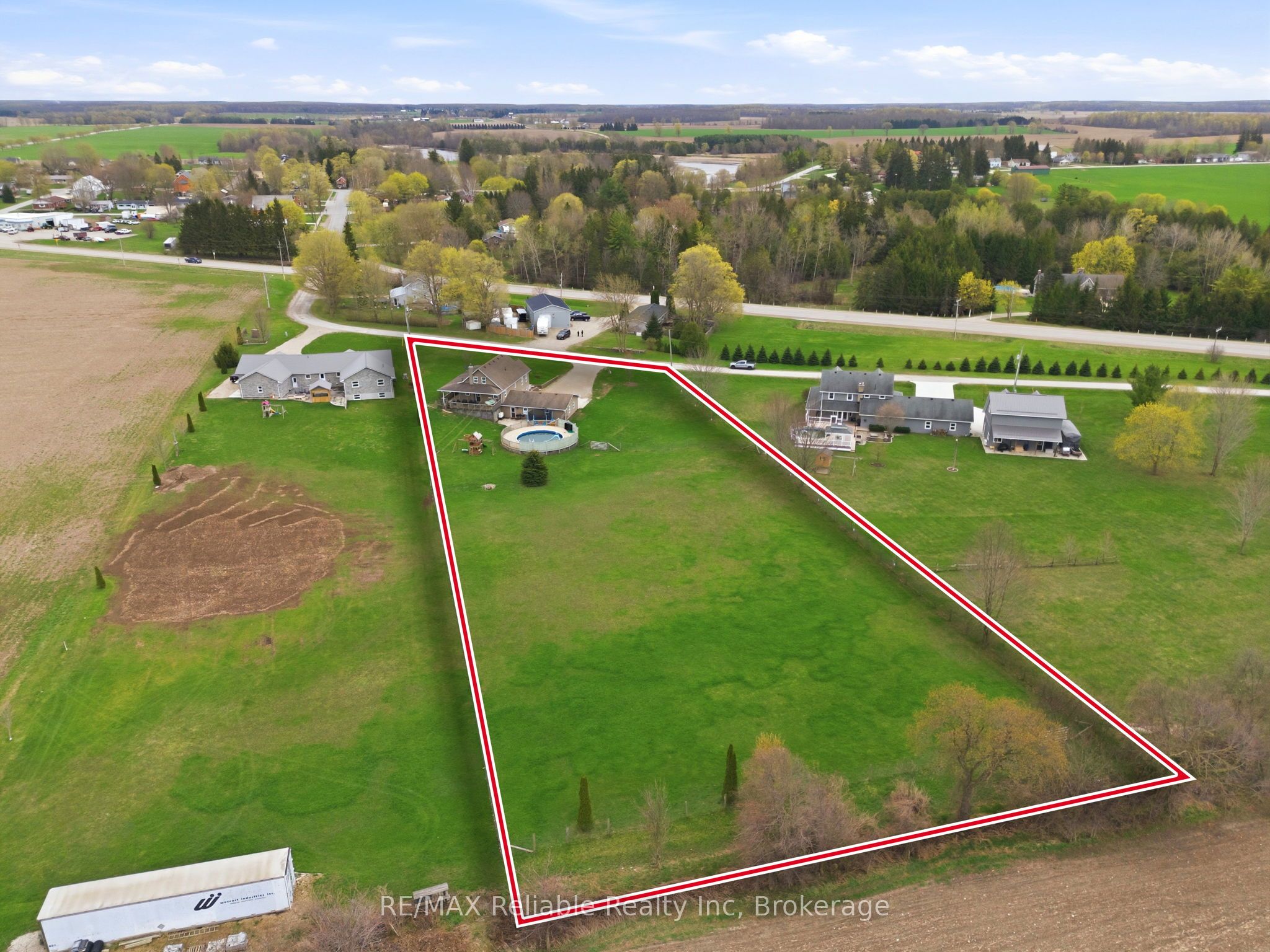 69 Queen Street, Morris Turnberry, ON N0G 1G0 photo 5