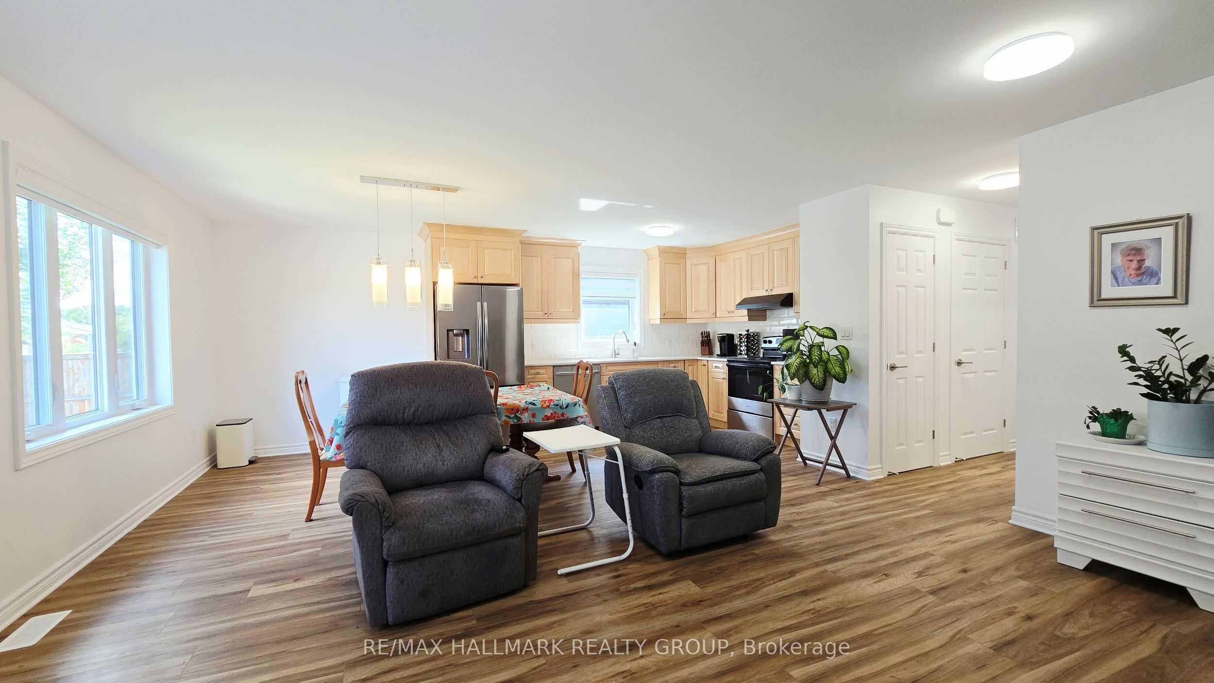 221 Castlefrank Road, Kanata, ON K2L 1T4 photo 5