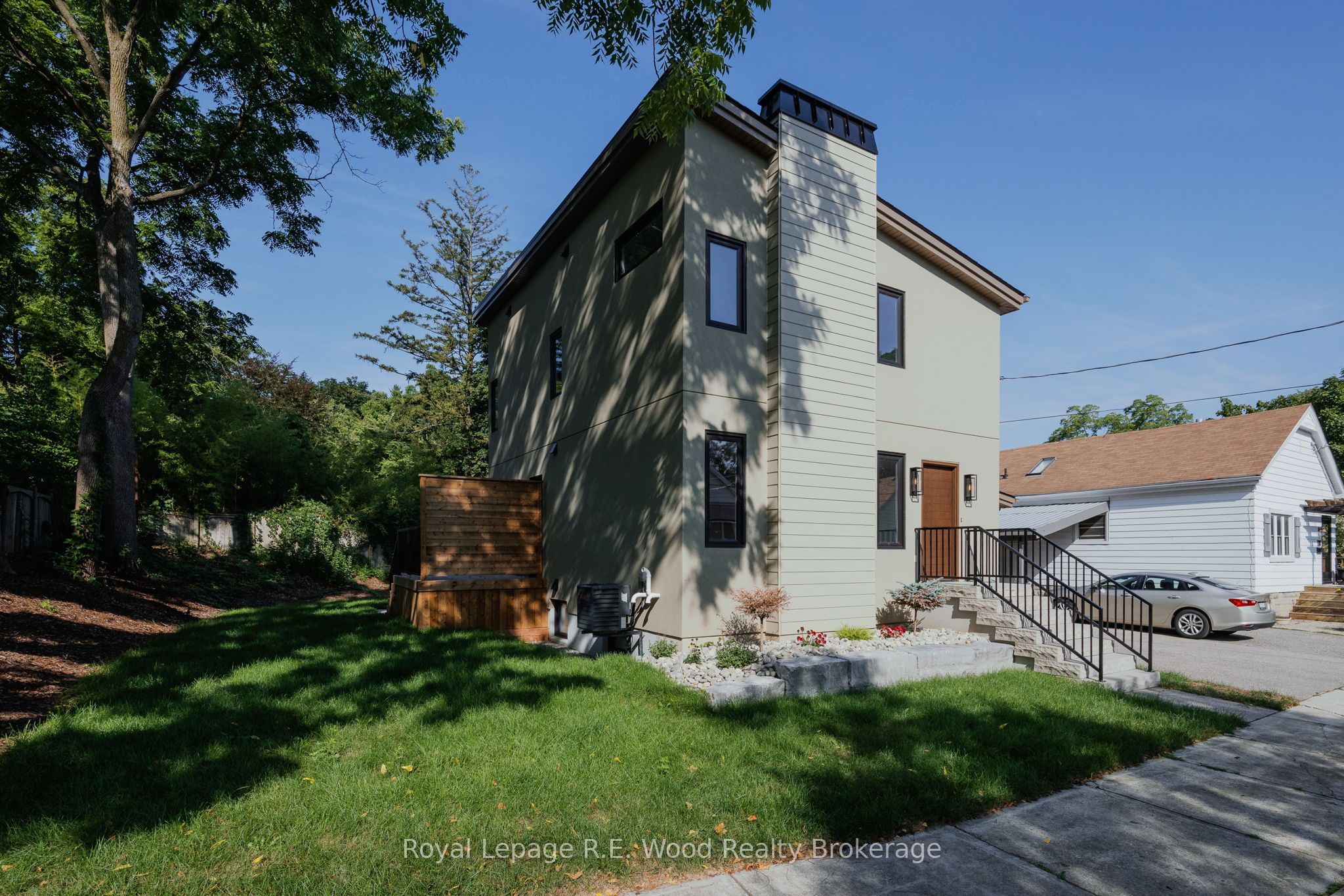 14 Lundy Lane, London South, ON N6C 3G5 photo 3