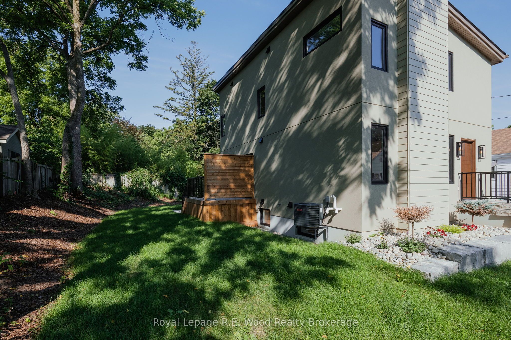 14 Lundy Lane, London South, ON N6C 3G5 photo 4