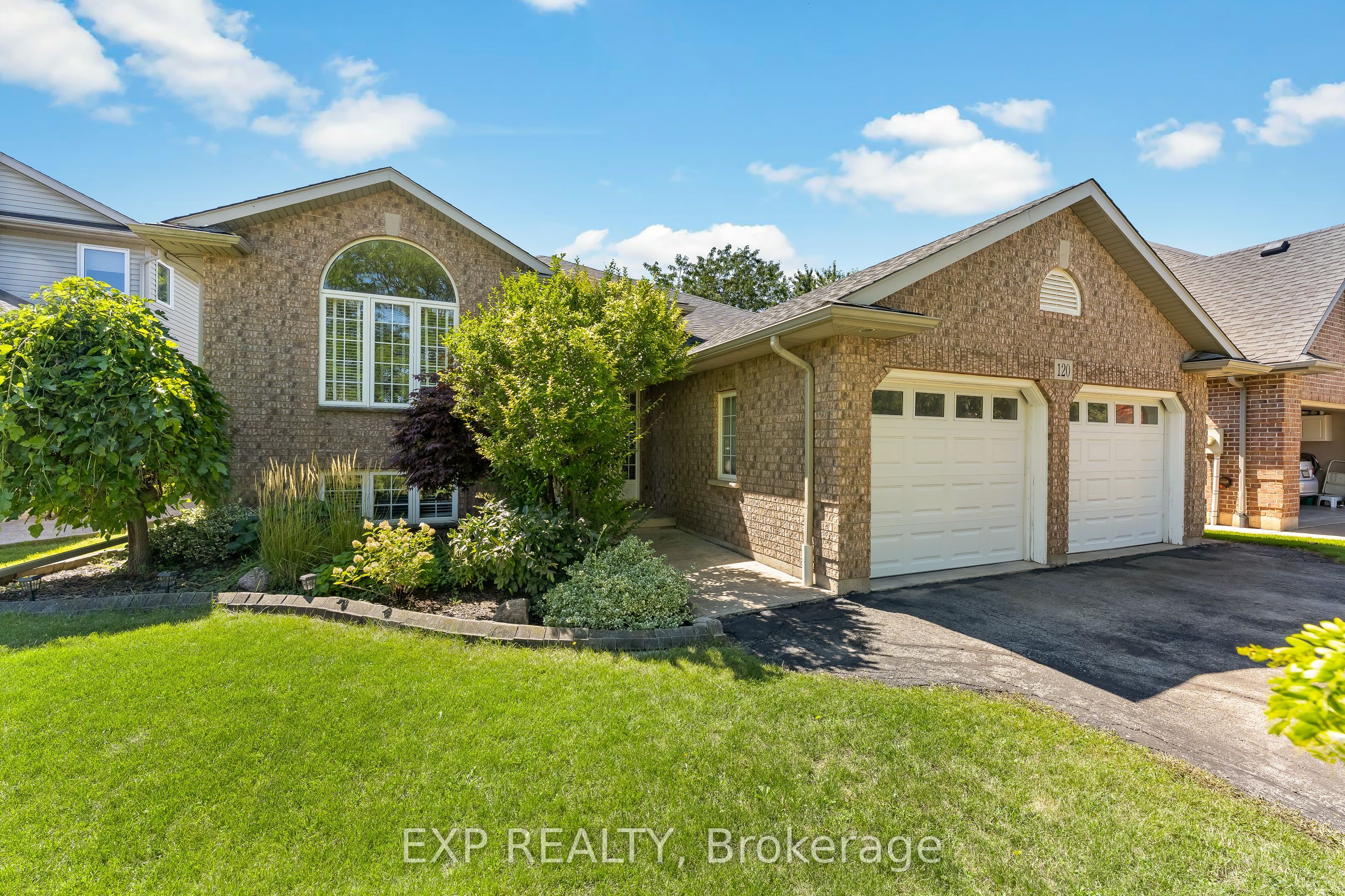 120 REDWOOD Court, Welland, ON L3C 7C4