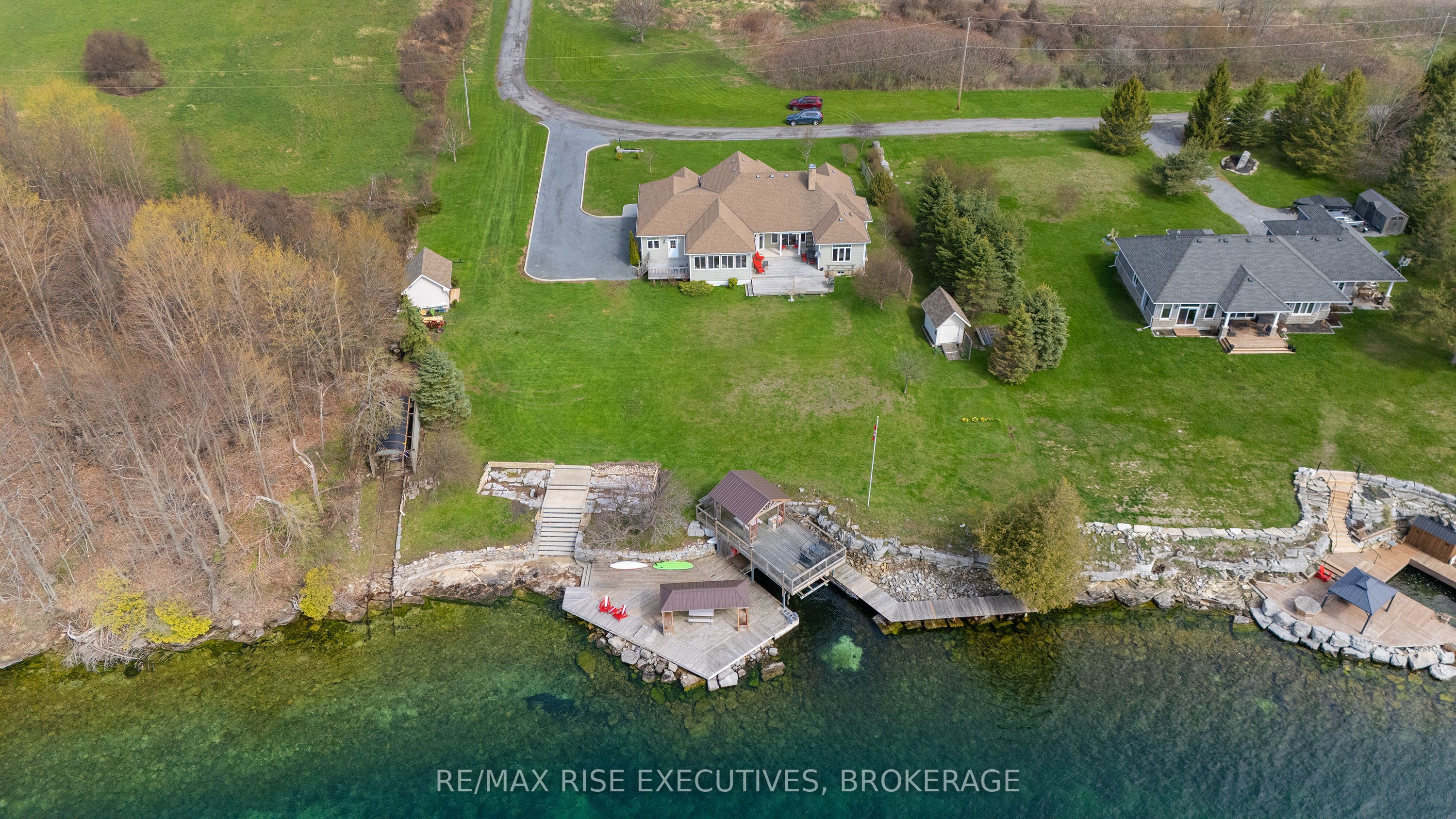 255 Good Friend Drive, Frontenac Islands, ON K7G 2V6 photo 4