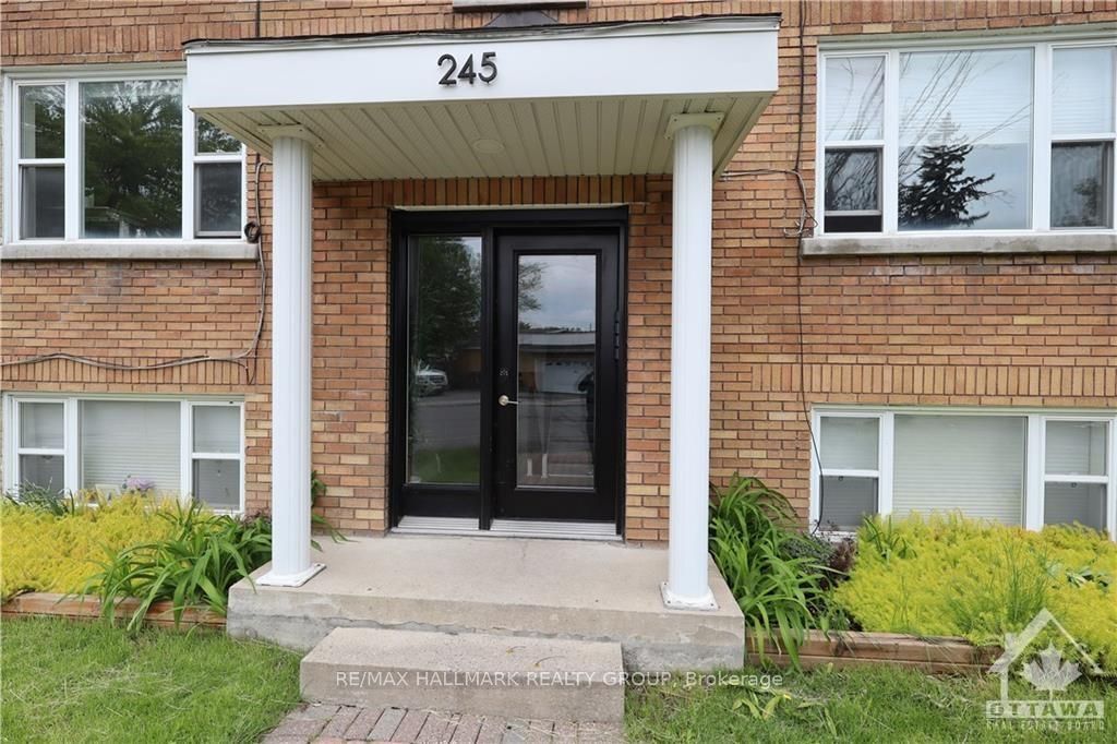 245 DES PERES BLANCS Avenue 1, Vanier and Kingsview Park, ON K1L 7L8 photo 2