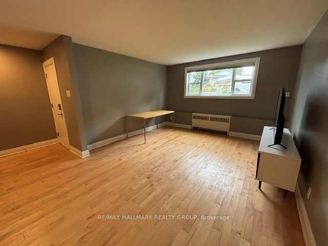 245 DES PERES BLANCS Avenue 1, Vanier and Kingsview Park, ON K1L 7L8 photo 3