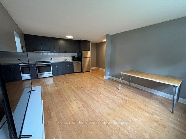 245 DES PERES BLANCS Avenue 1, Vanier and Kingsview Park, ON K1L 7L8 photo 4