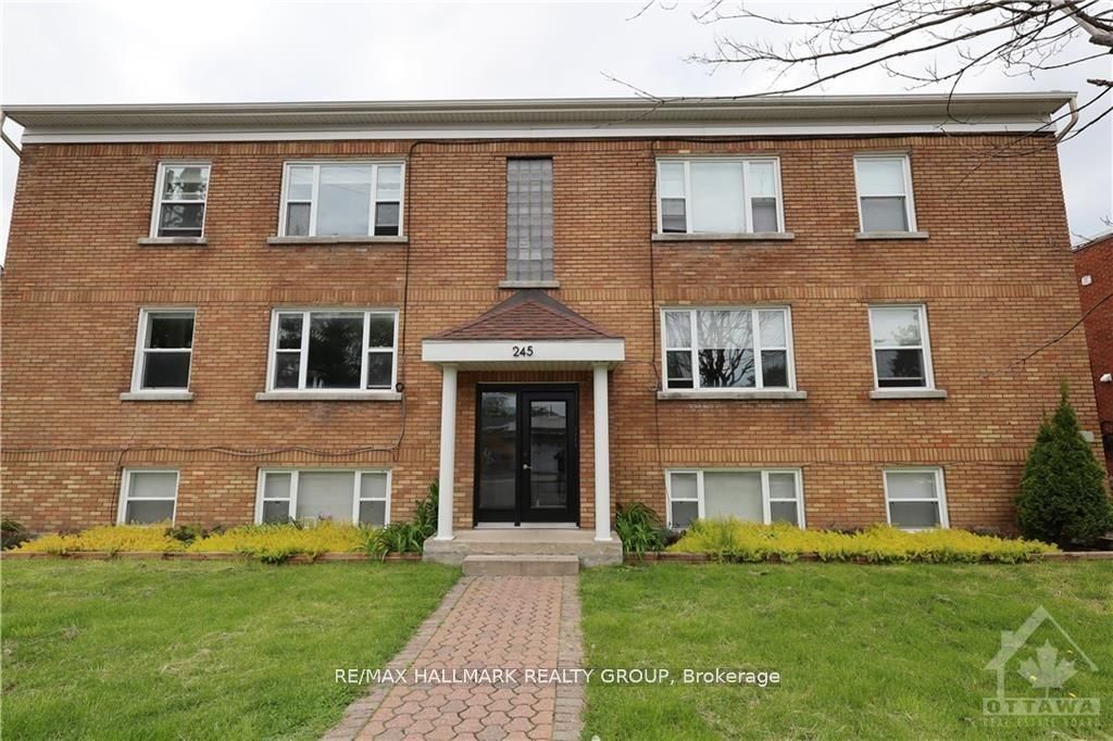 245 DES PERES BLANCS Avenue 7, Vanier and Kingsview Park, ON K1L 7L8