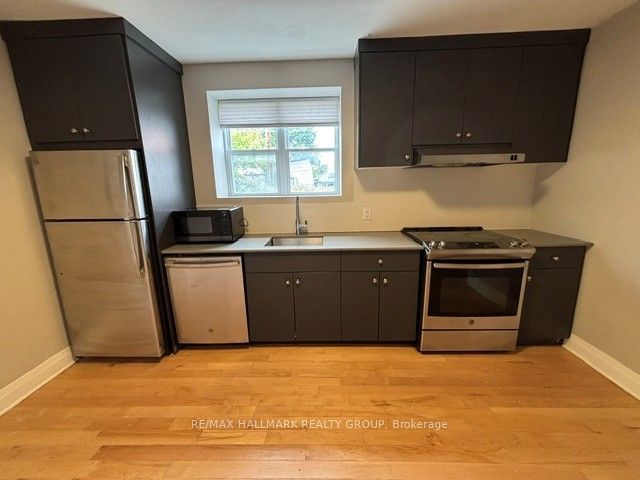 245 DES PERES BLANCS Avenue 7, Vanier and Kingsview Park, ON K1L 7L8 photo 3