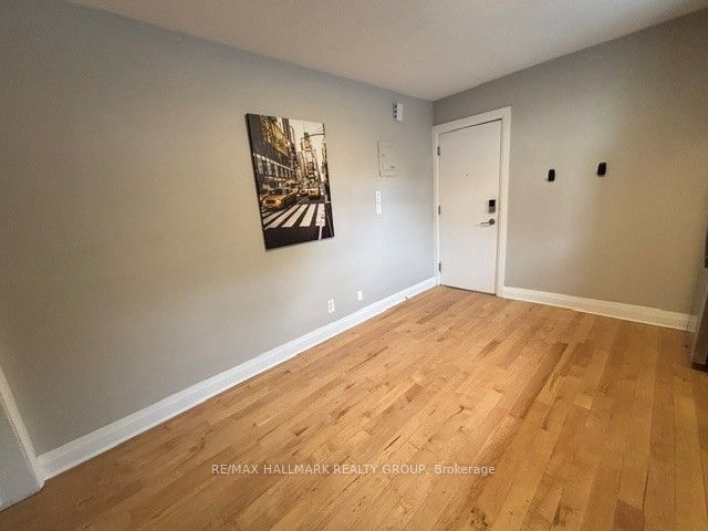 245 DES PERES BLANCS Avenue 7, Vanier and Kingsview Park, ON K1L 7L8 photo 4