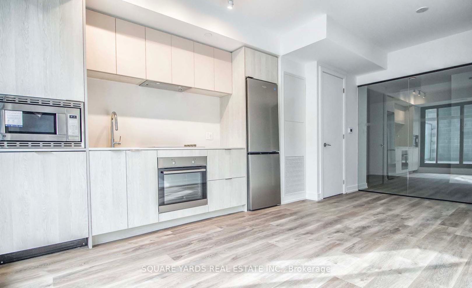 1 Jarvis Street 304, Hamilton, ON L9R 0A8 photo 2