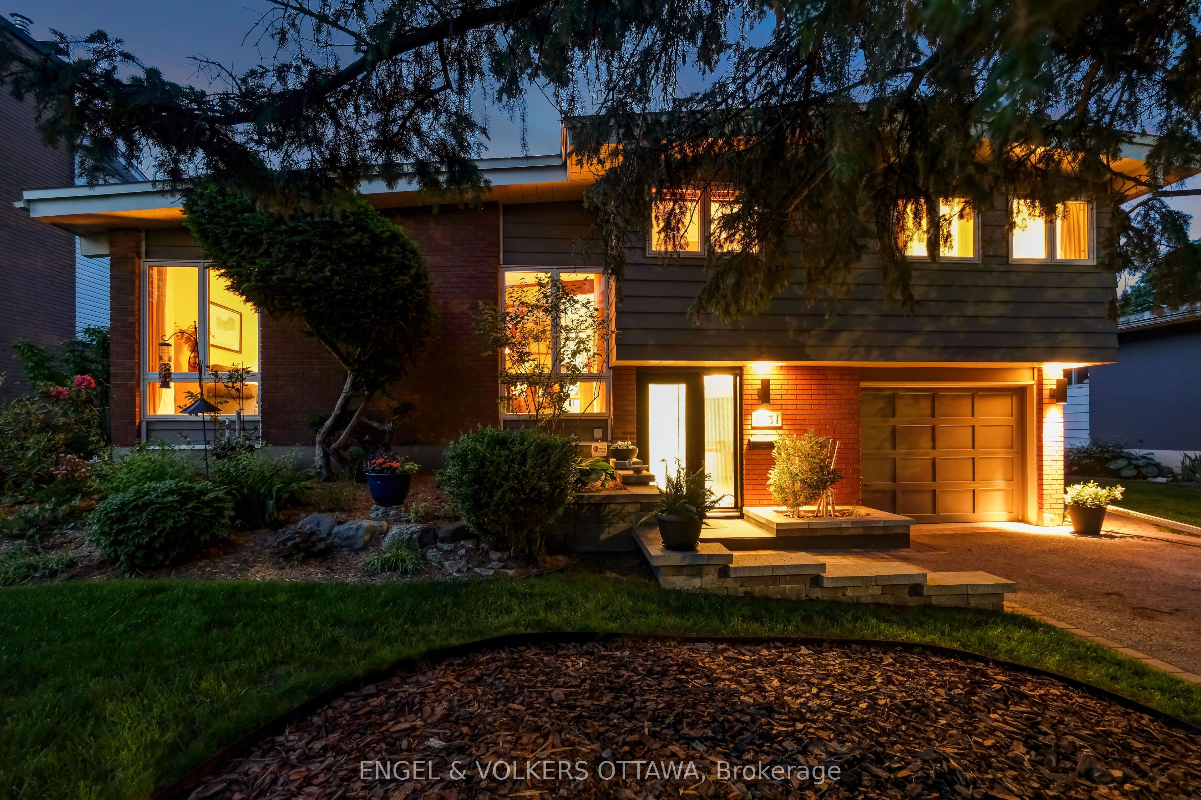 1131 Cameo Drive, Belair Park - Copeland Park and Area, ON K2C 1Y6 photo 2