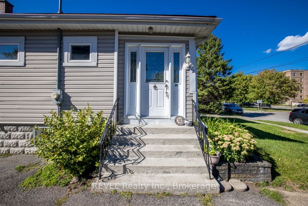 272 High Street, Fort Erie, ON L2A 3R3 photo 5