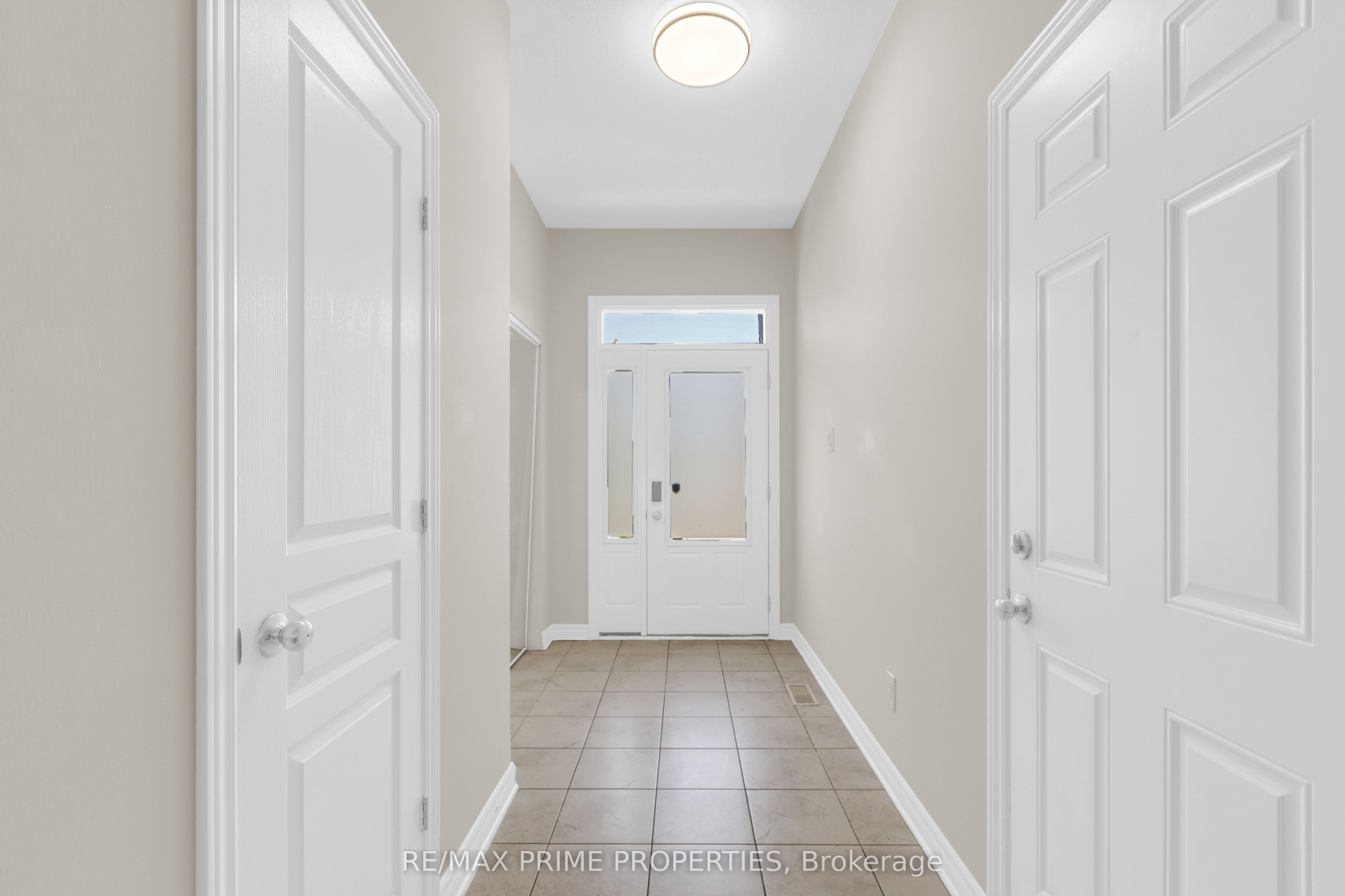 1149 Beckett Crescent, Stittsville - Munster - Richmond, ON K2S 0Z2 photo 2