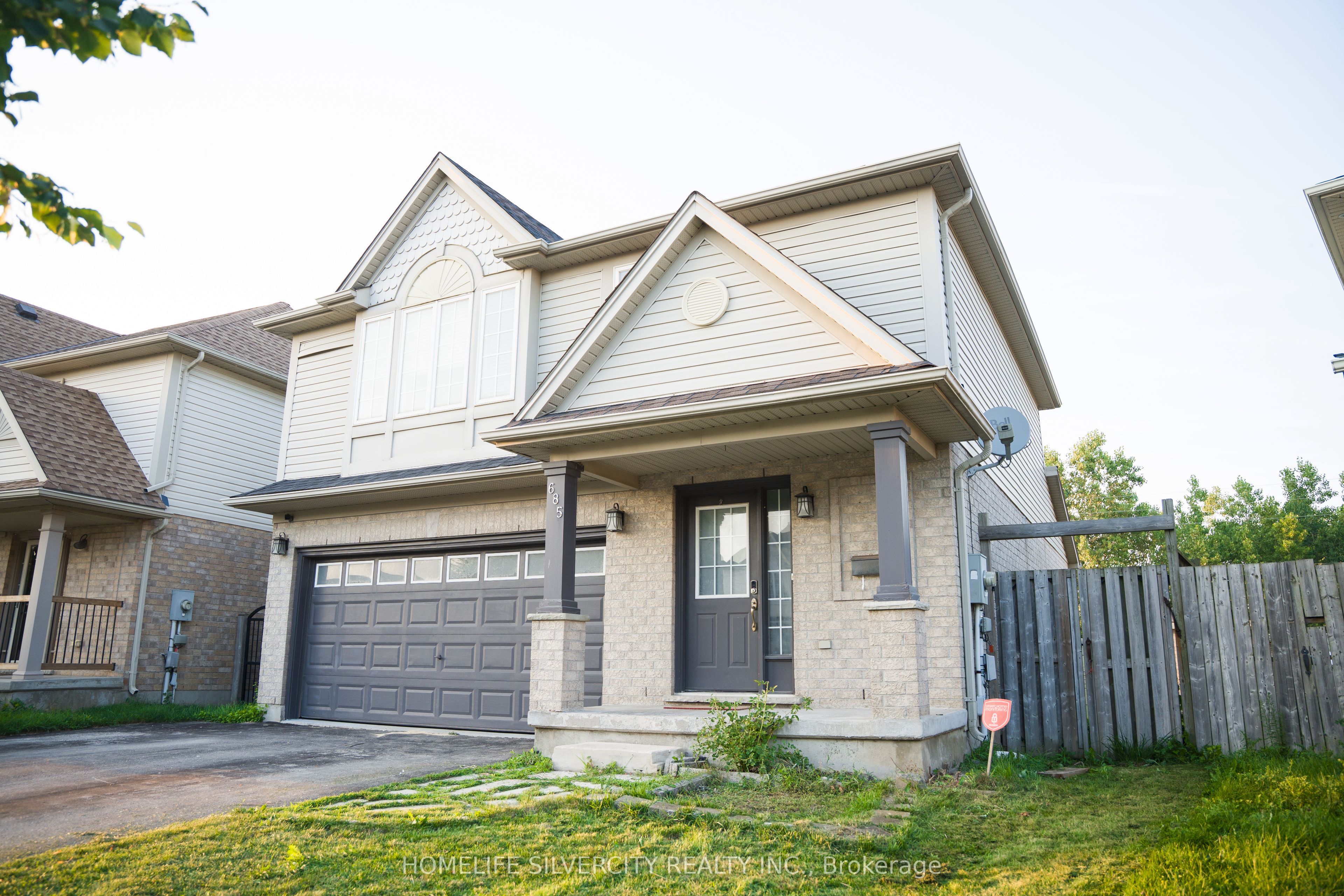 685 North Leaksdale Circle, London South, ON N6M 1M1