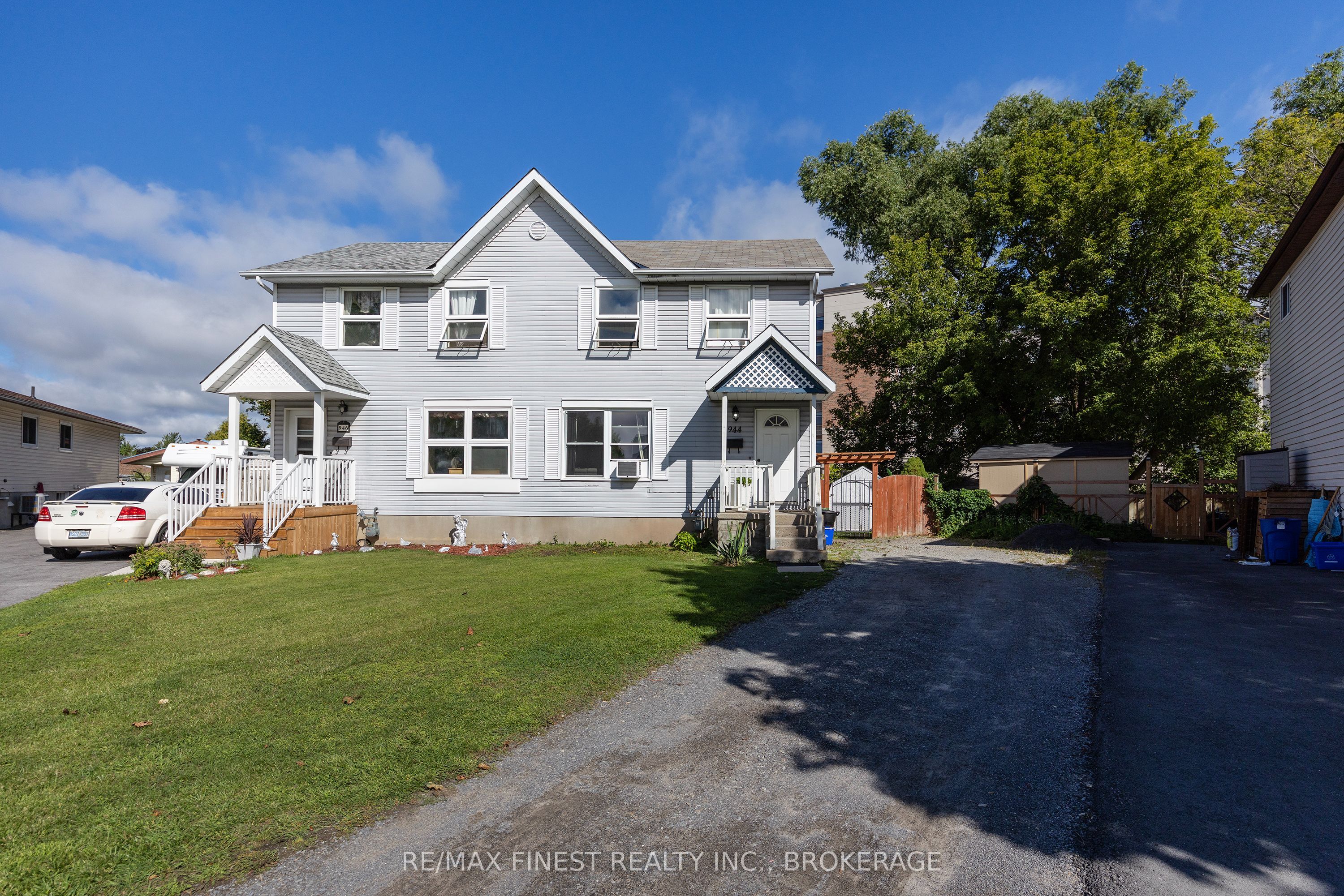 944 Uxbridge Crescent, Kingston, ON K7M 8K8 photo 2