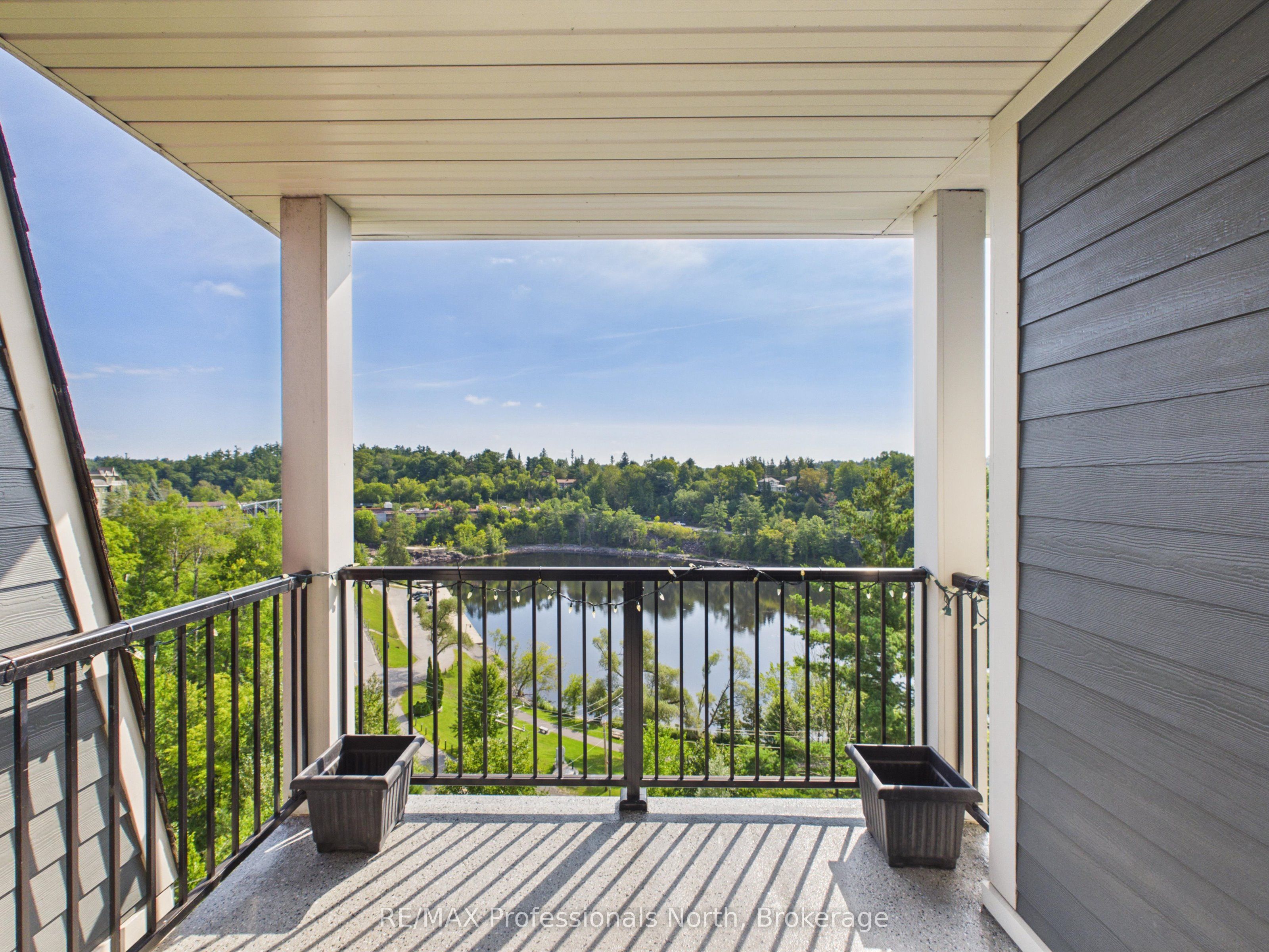 24 Ontario Street 501, Bracebridge, ON P1L 0A4 photo 2