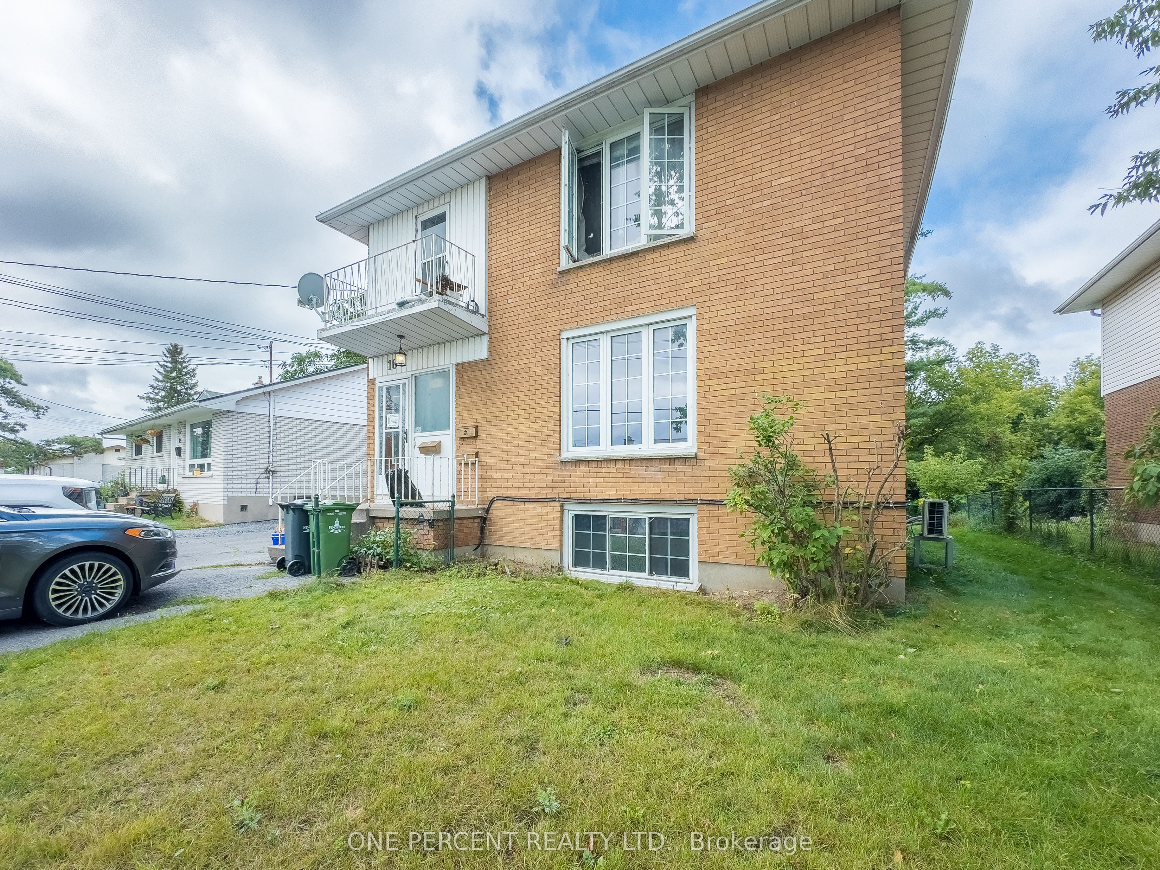 16 DALY Street, Kingston, ON K7K 4Y9
