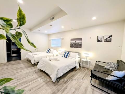 1064 Barton Street Apt 1, Hamilton, ON L8L 3E5 photo 3