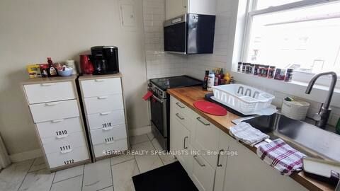1064 Barton Street Apt 2, Hamilton, ON L8L 3E5