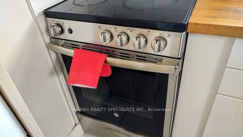 1064 Barton Street Apt 2, Hamilton, ON L8L 3E5 photo 2