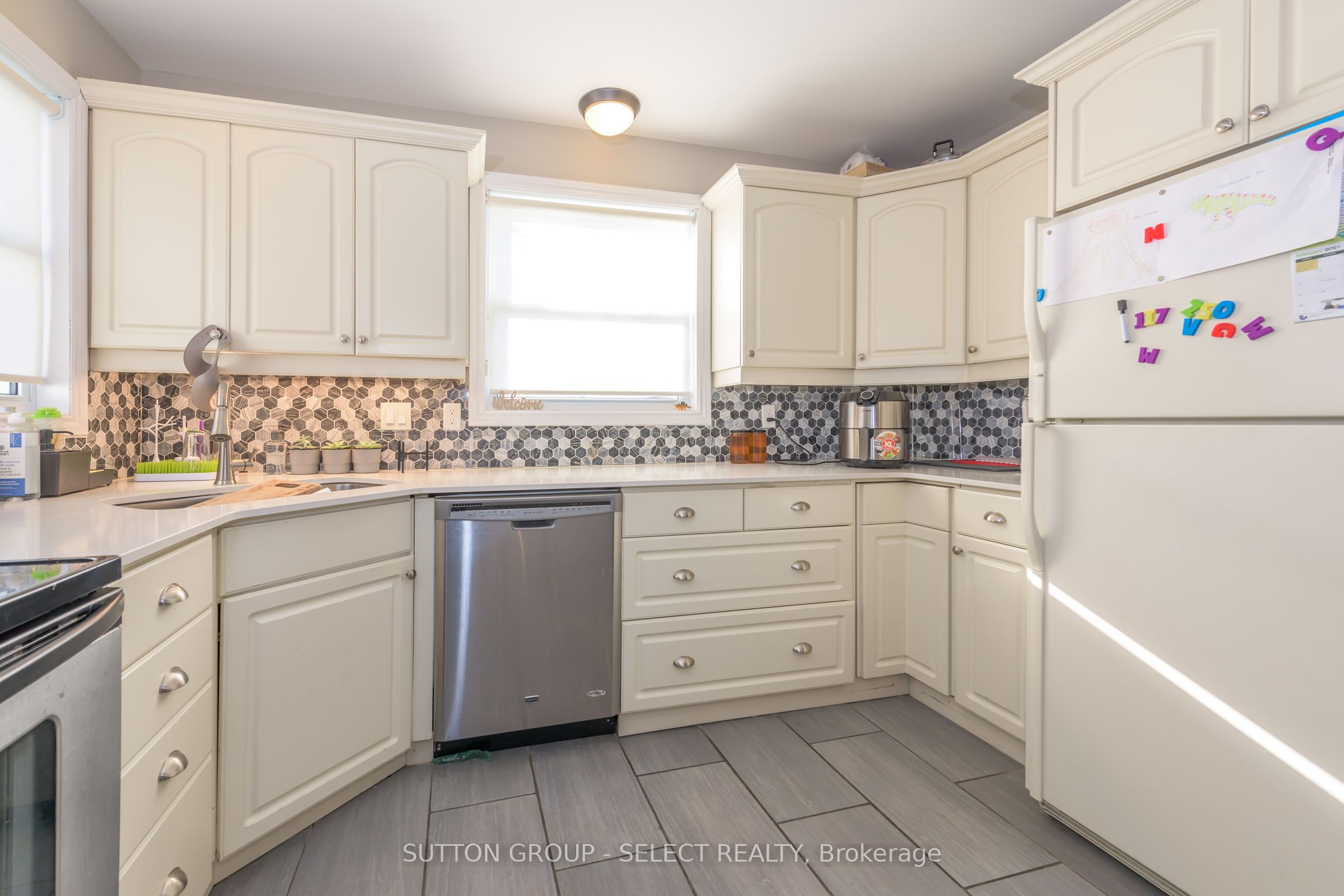 1566 Nairn Avenue, London East, ON N5V 2P2 photo 3