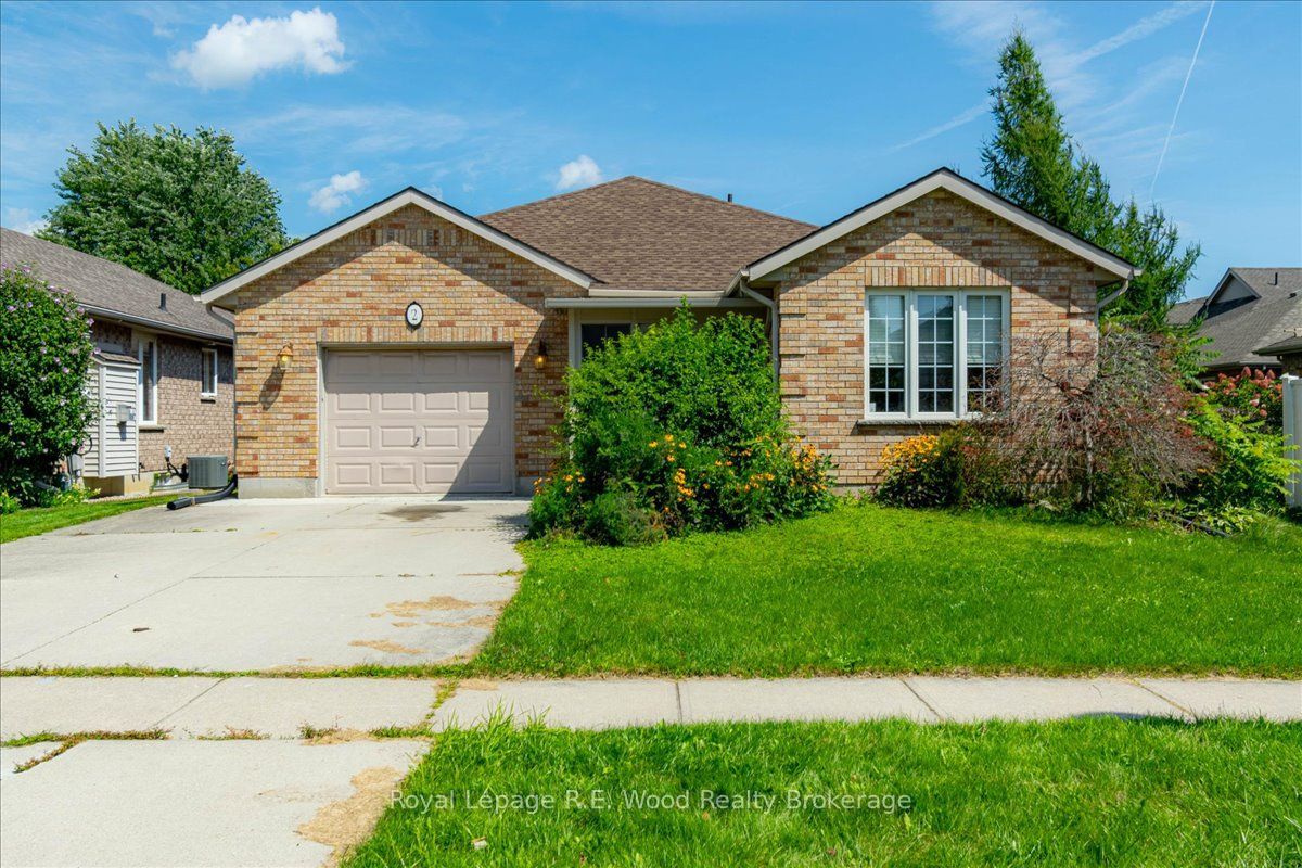 2 ORIOLE Crescent, Woodstock, ON N4T 1T1 photo 2