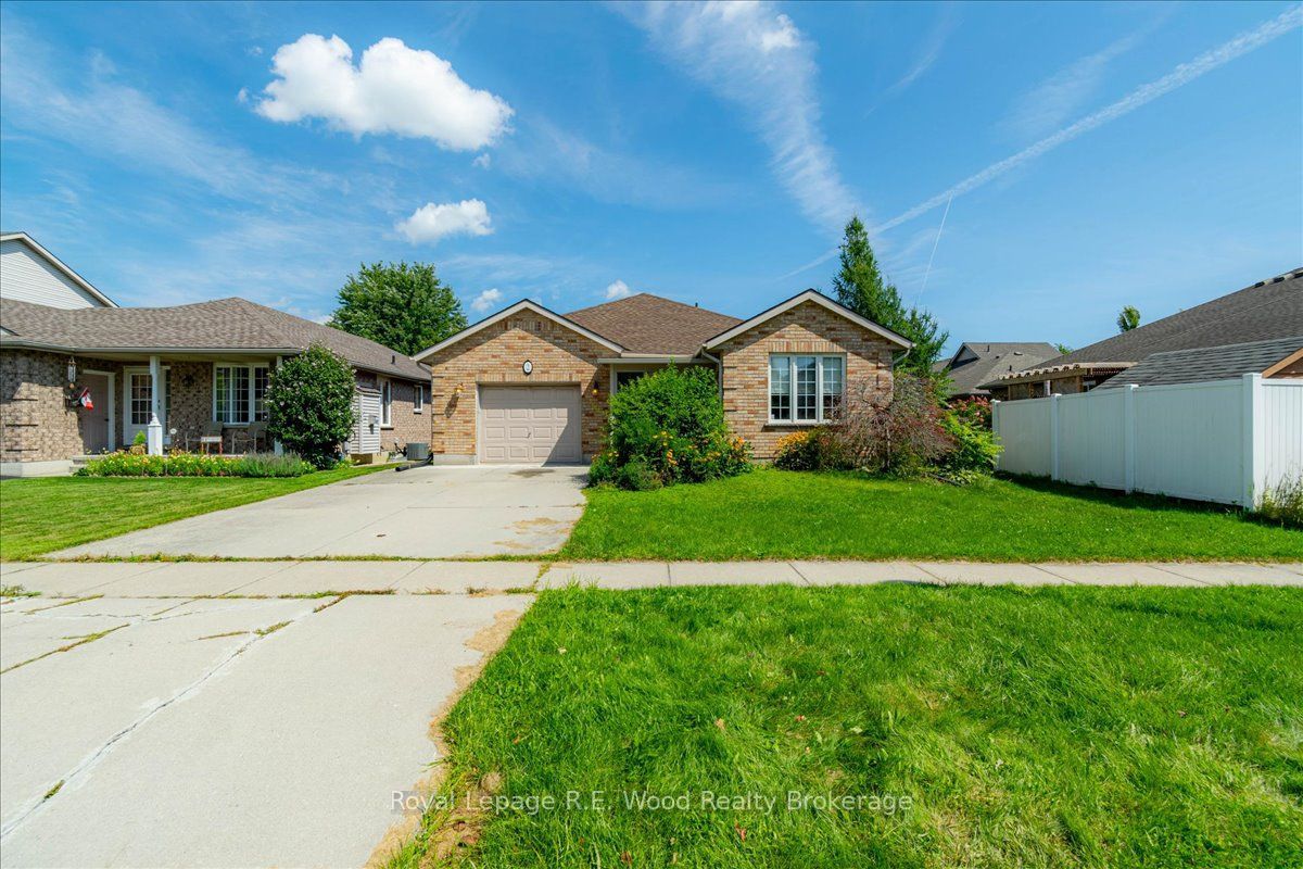 2 ORIOLE Crescent, Woodstock, ON N4T 1T1 photo 4