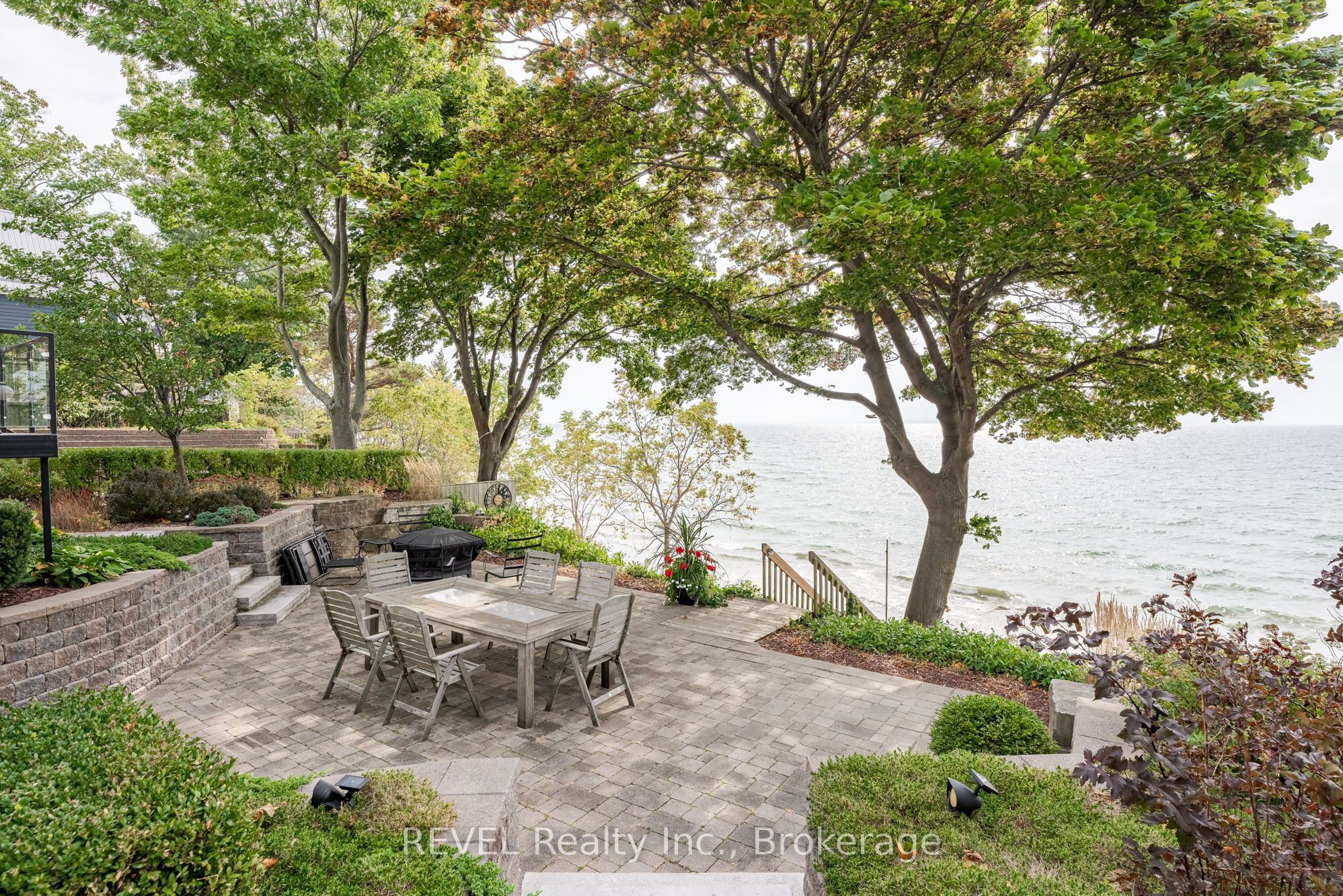 10417 Lakeshore Road, Wainfleet, ON L3K 5V4