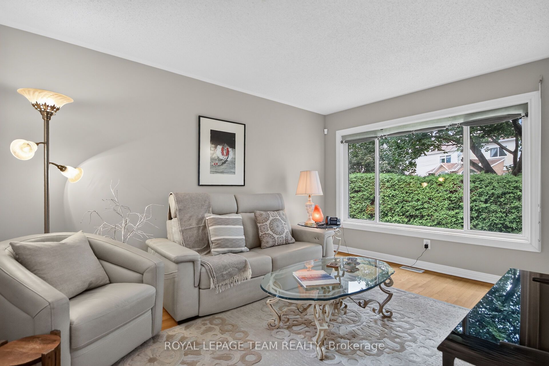 72 Sheppard's Glen Avenue, Kanata, ON K2M 2M9 photo 2