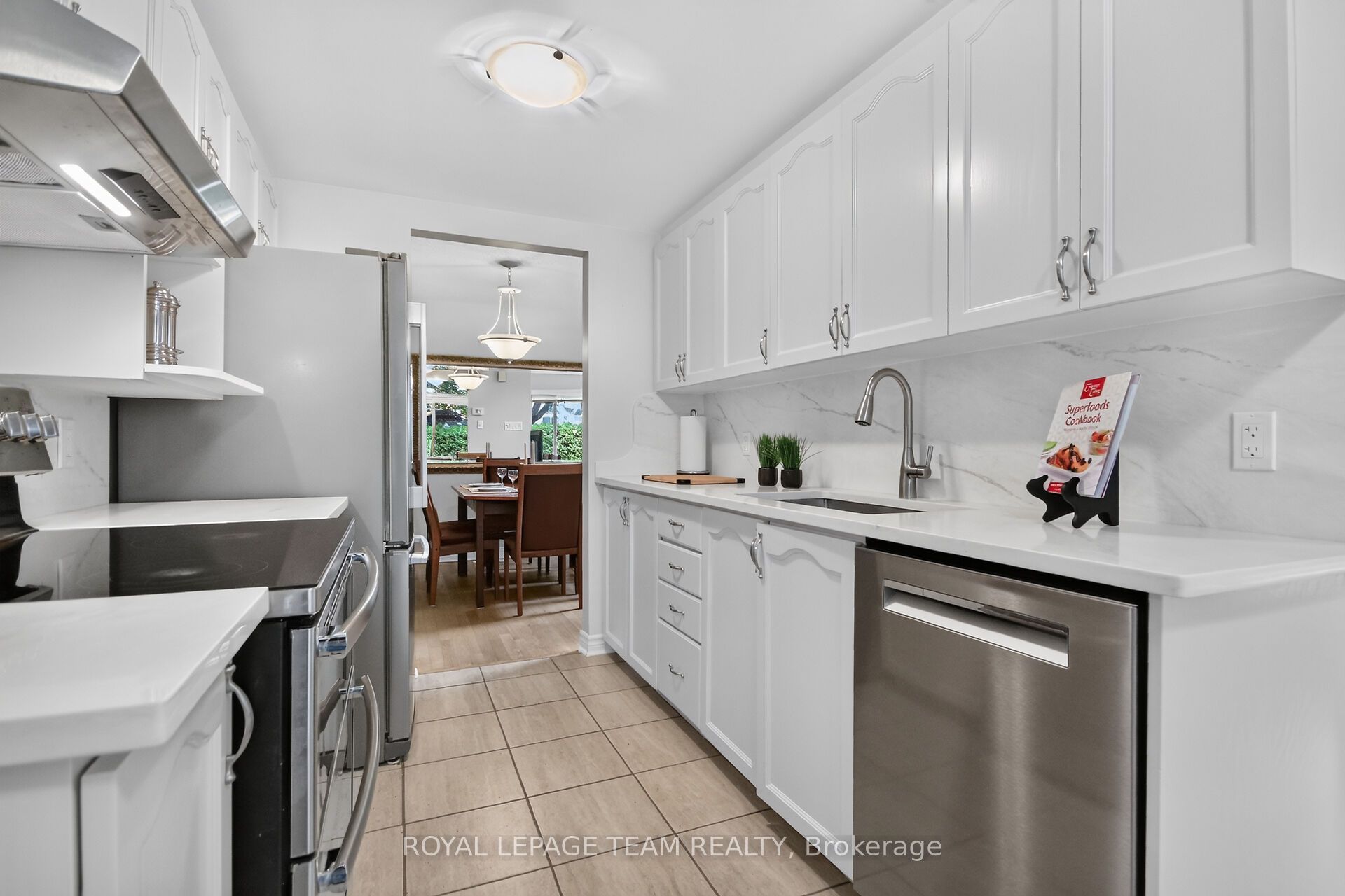 72 Sheppard's Glen Avenue, Kanata, ON K2M 2M9 photo 4