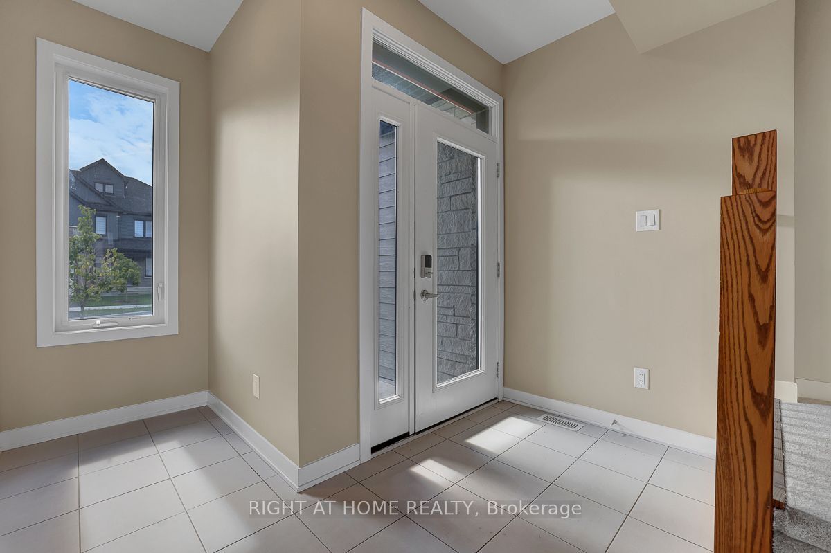 218 Conservancy Drive, Barrhaven, ON K2J 7M5 photo 2