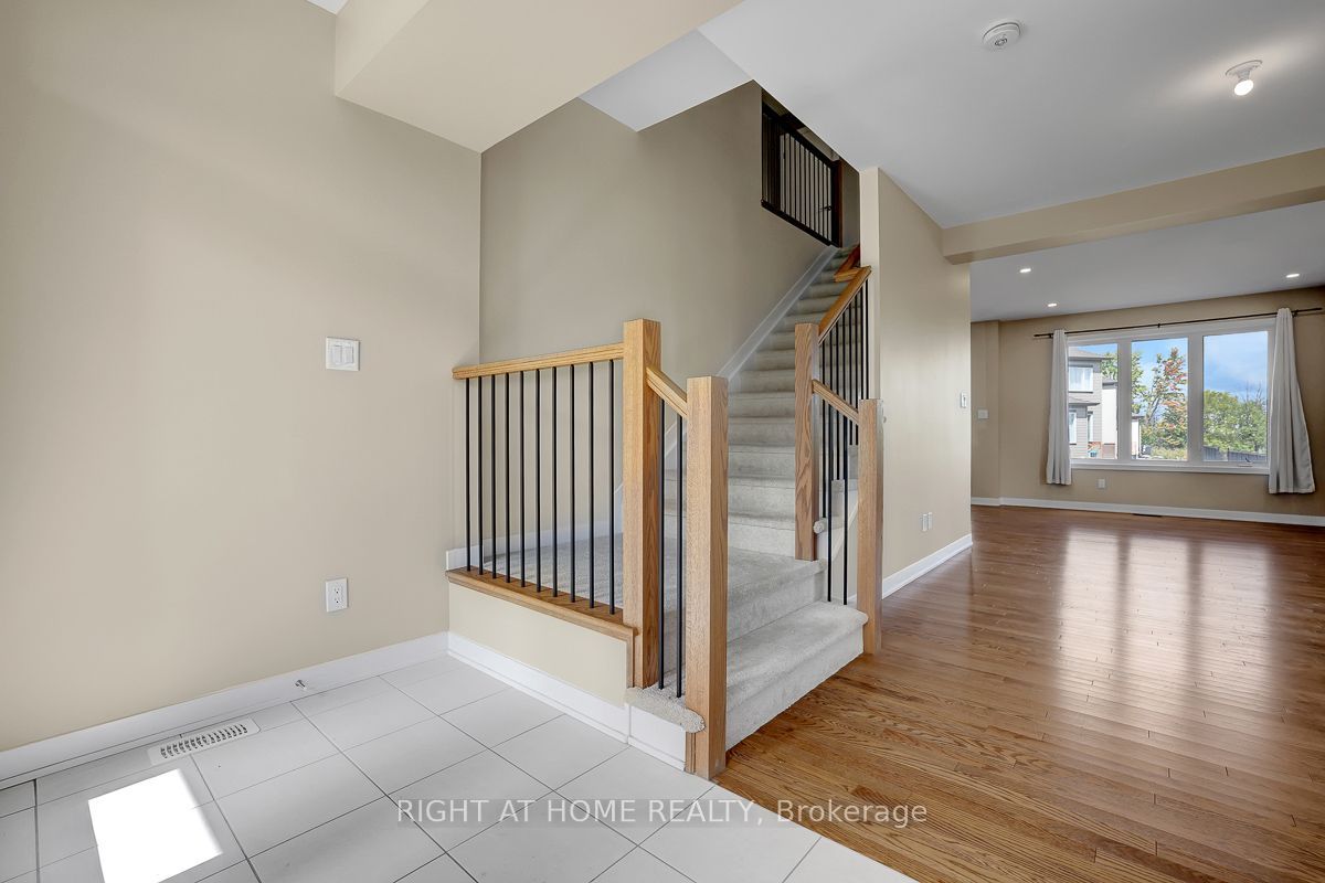 218 Conservancy Drive, Barrhaven, ON K2J 7M5 photo 3