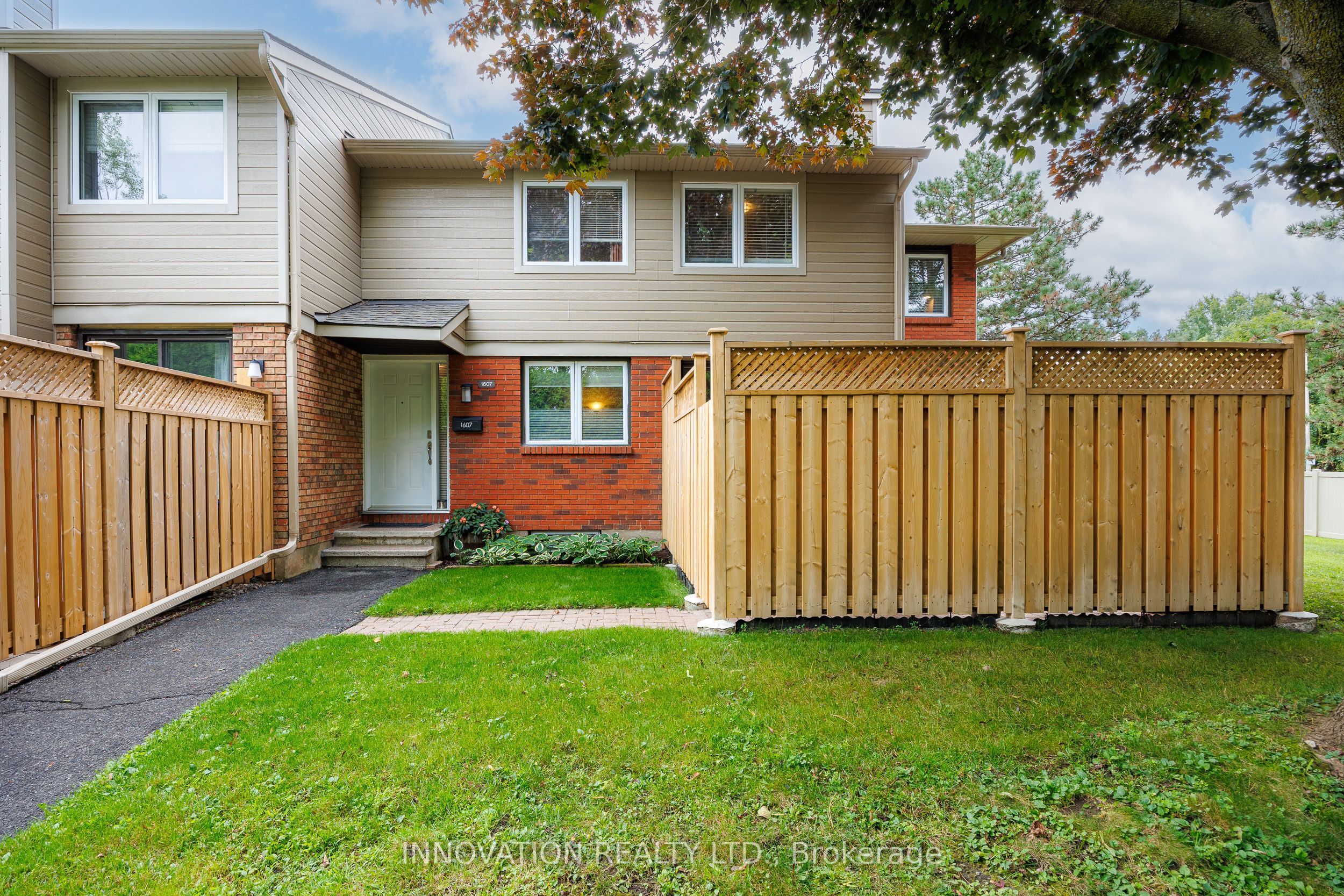 1607 Sommet Place 45, Orleans - Convent Glen and Area, ON K1C 4Z8