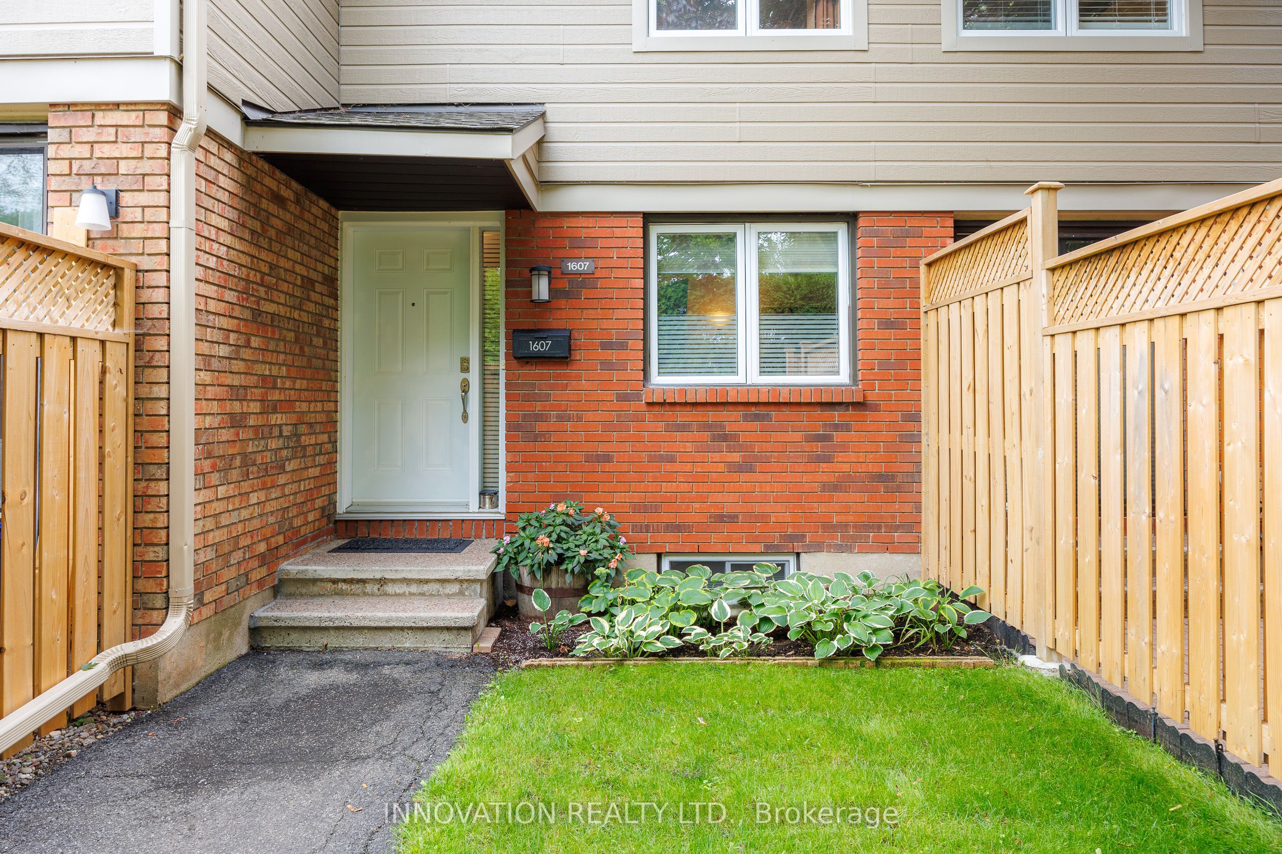 1607 Sommet Place 45, Orleans - Convent Glen and Area, ON K1C 4Z8 photo 3