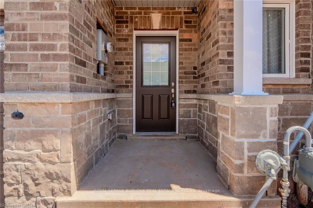 91 Pinot Crescent, Hamilton, ON L8E 0J9 photo 2