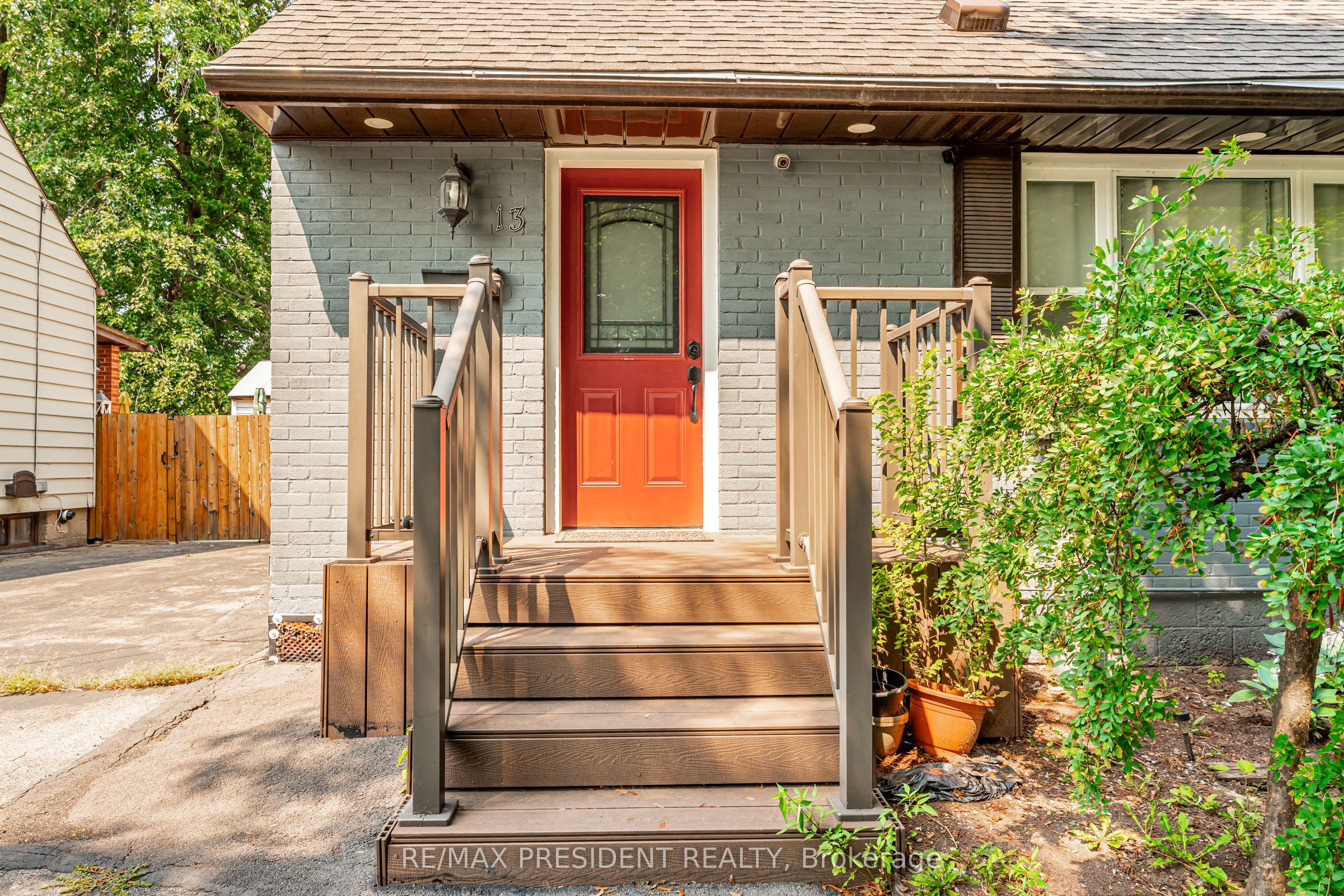 13 Lewis Street, Hamilton, ON L8H 6C3 photo 5
