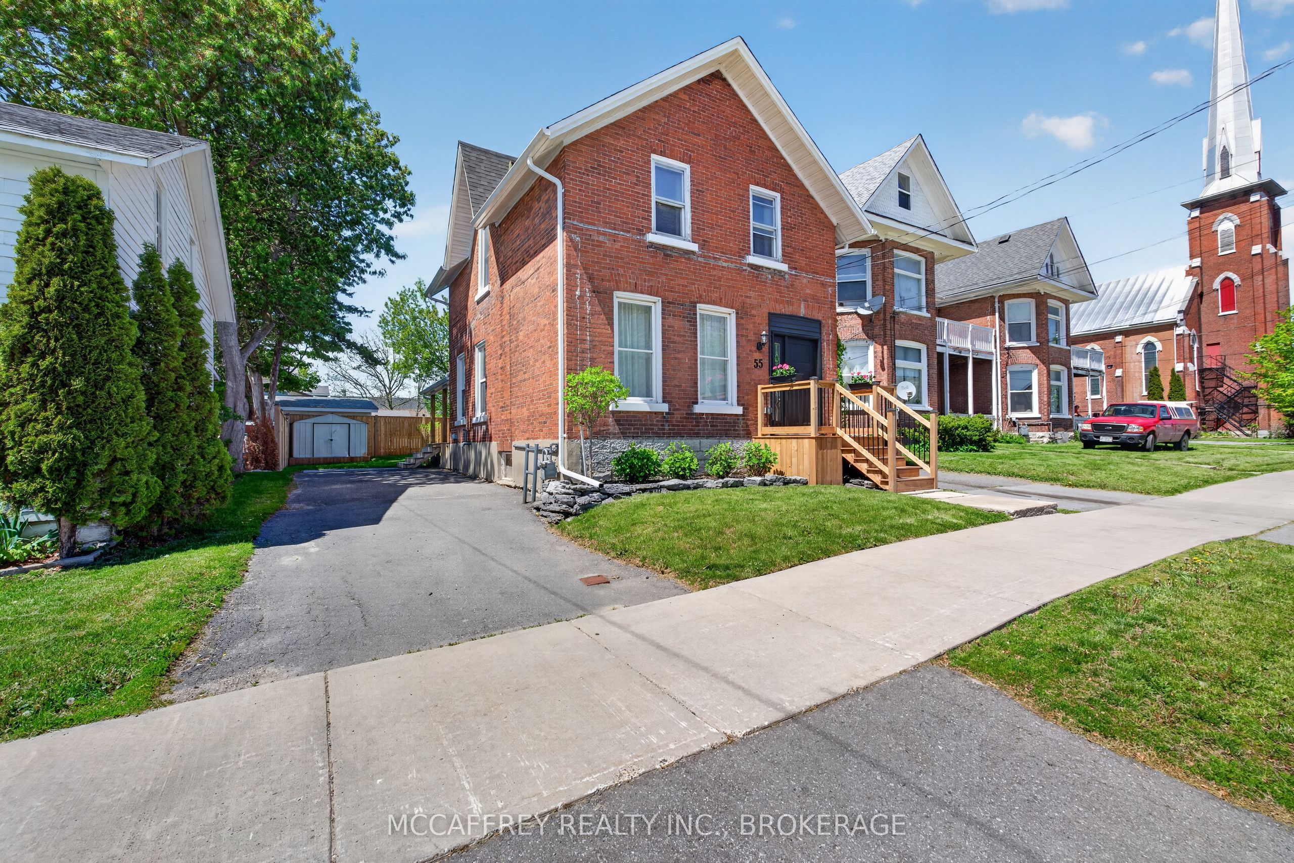 55 Bridge Street W, Greater Napanee, ON K7R 2C4 photo 2
