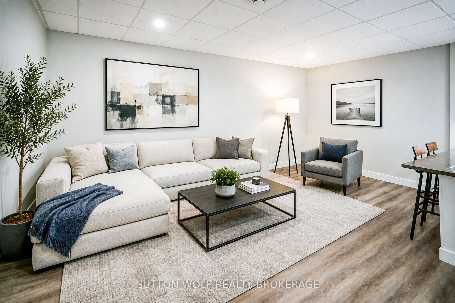 19 Centre Street W 301, Strathroy-Caradoc, ON N7G 1Y5 photo 4