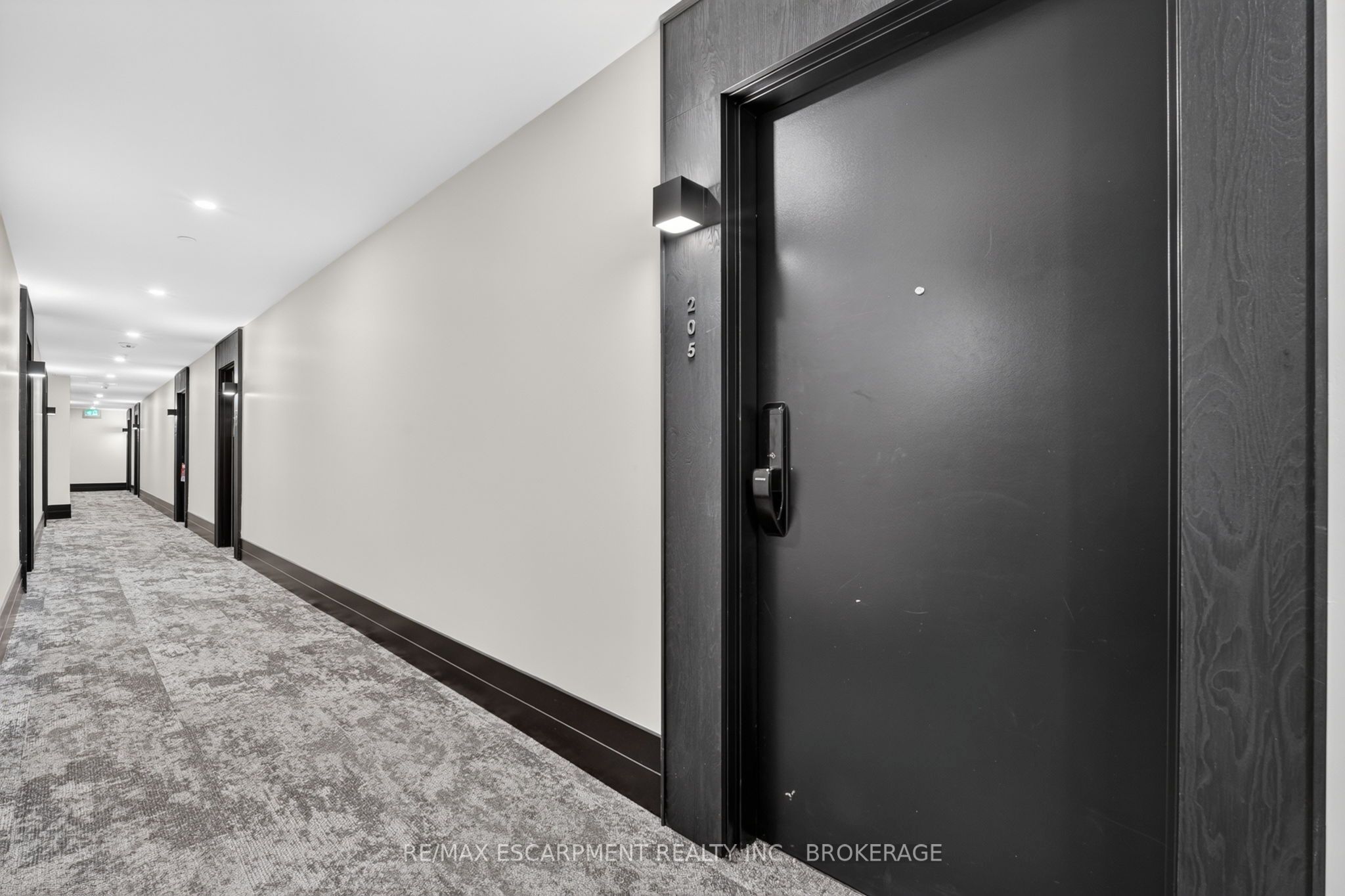 461 Green Road #205, Hamilton, ON L8E 5B4 photo 5