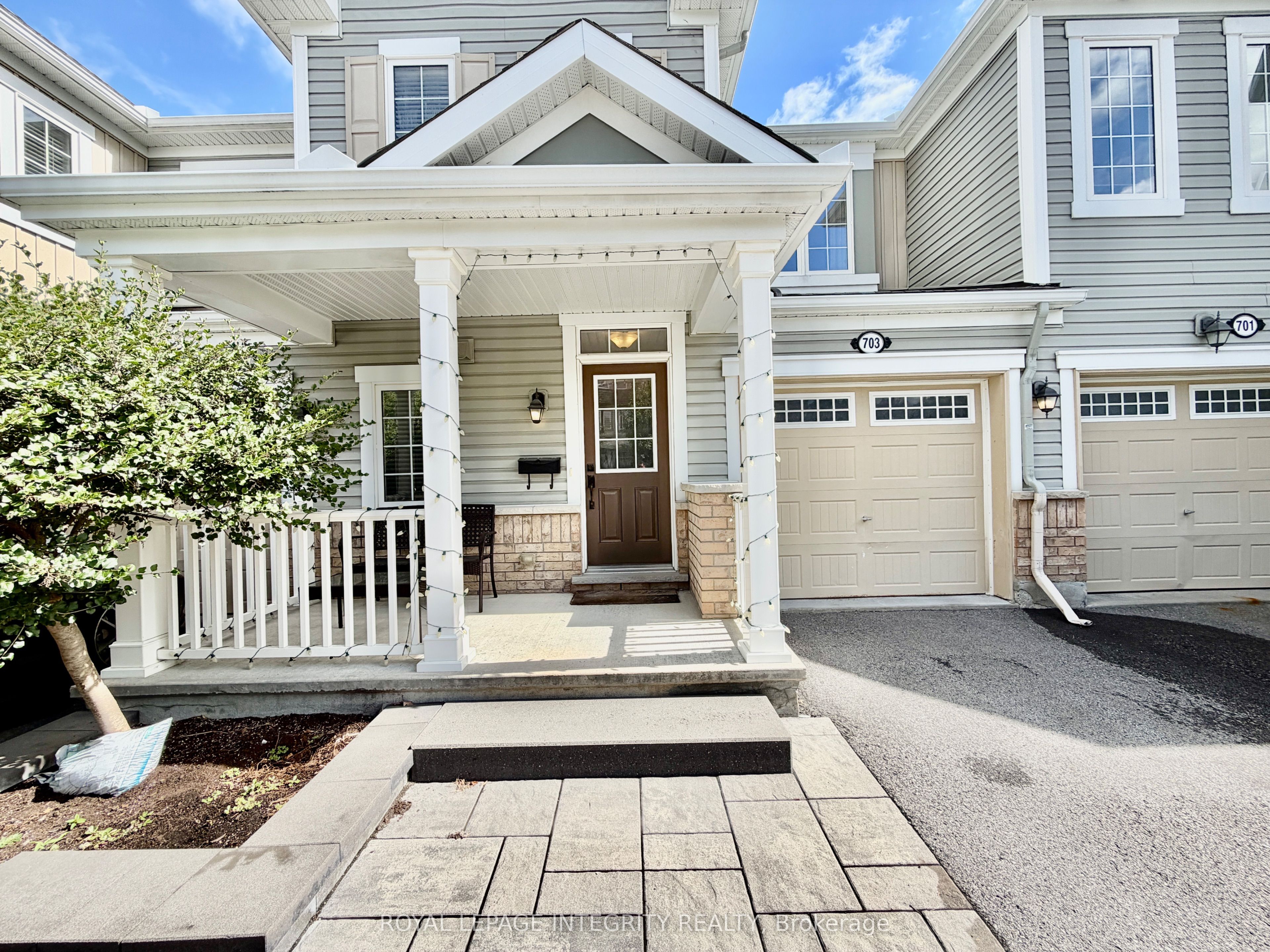 703 Maloja Way, Stittsville - Munster - Richmond, ON K2S 0N6 photo 3