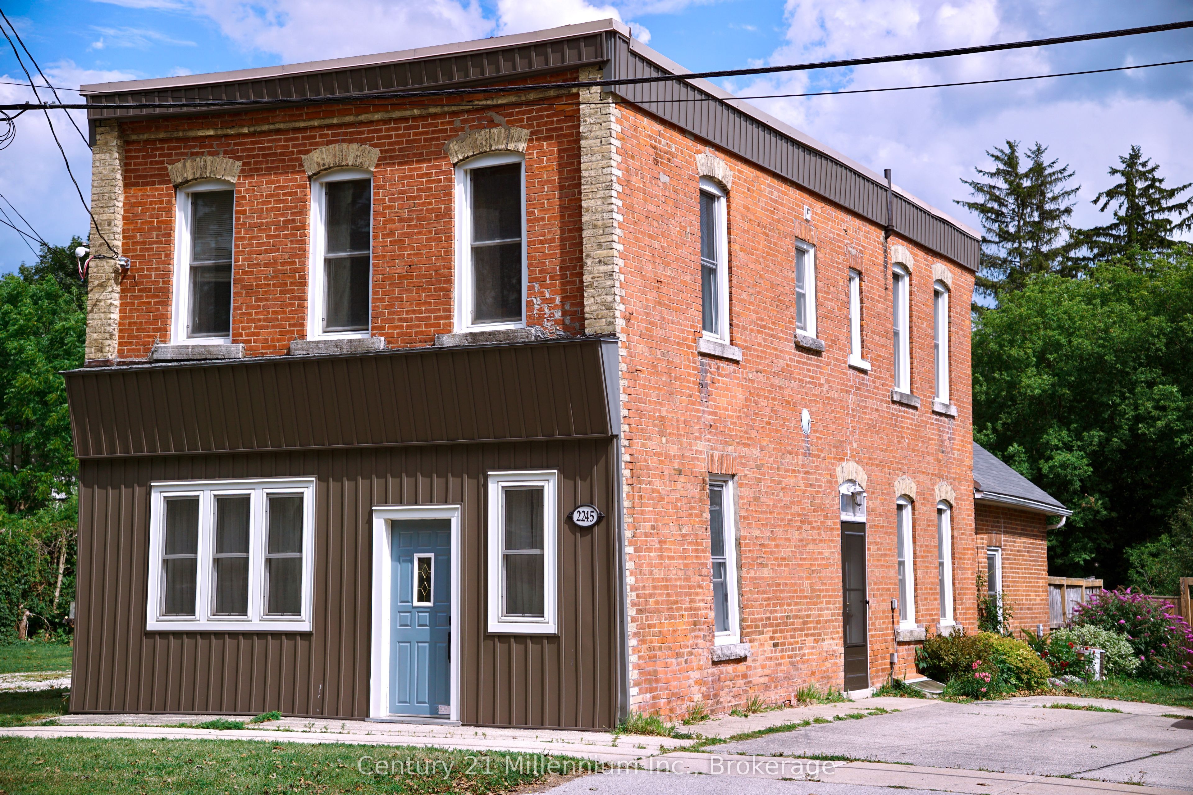 2245 4th Avenue W, Owen Sound, ON N4K 4Y7 photo 2