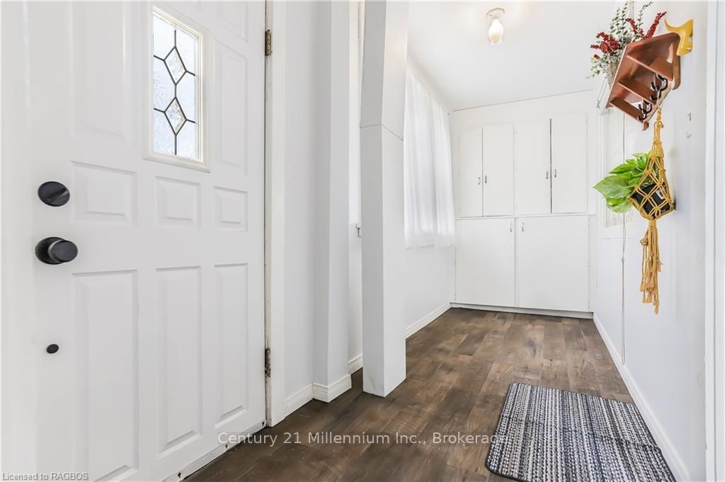 2245 4th Avenue W, Owen Sound, ON N4K 4Y7 photo 3