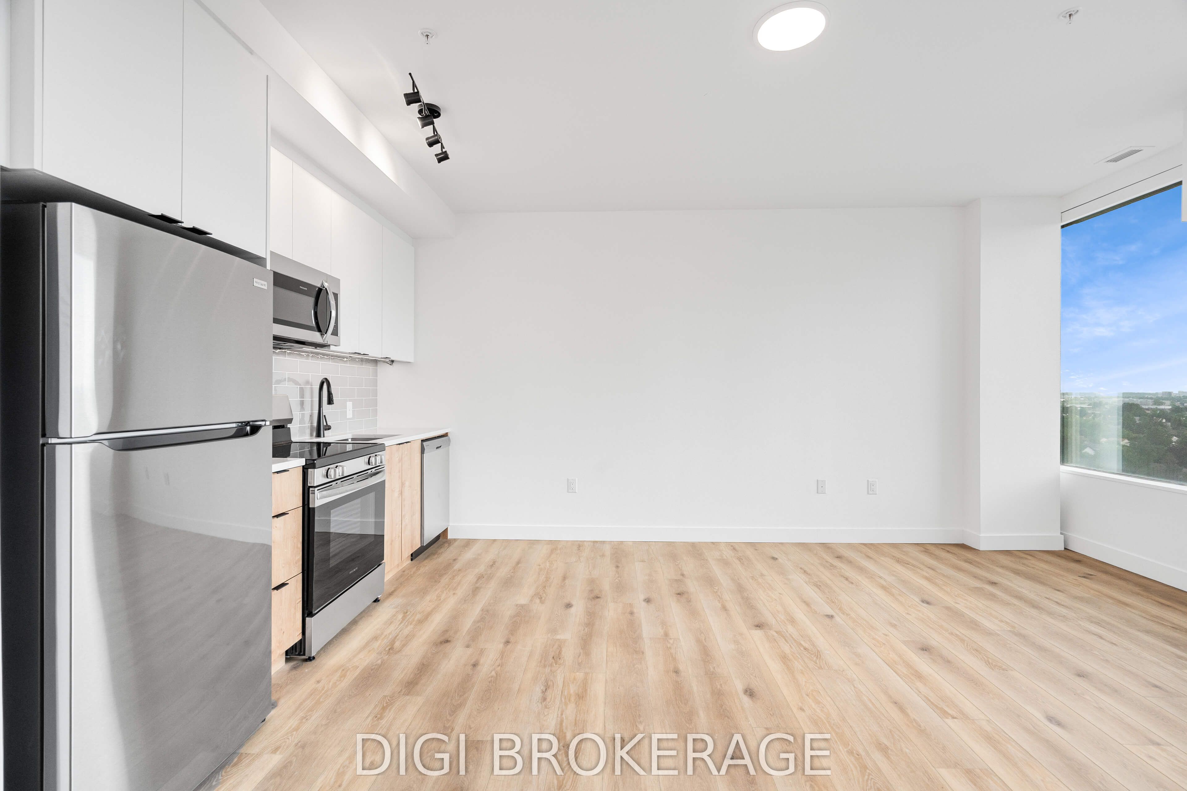 1600 James Naismith Drive 615, Cyrville - Carson Grove - Pineview, ON K1B 5N8 photo 2