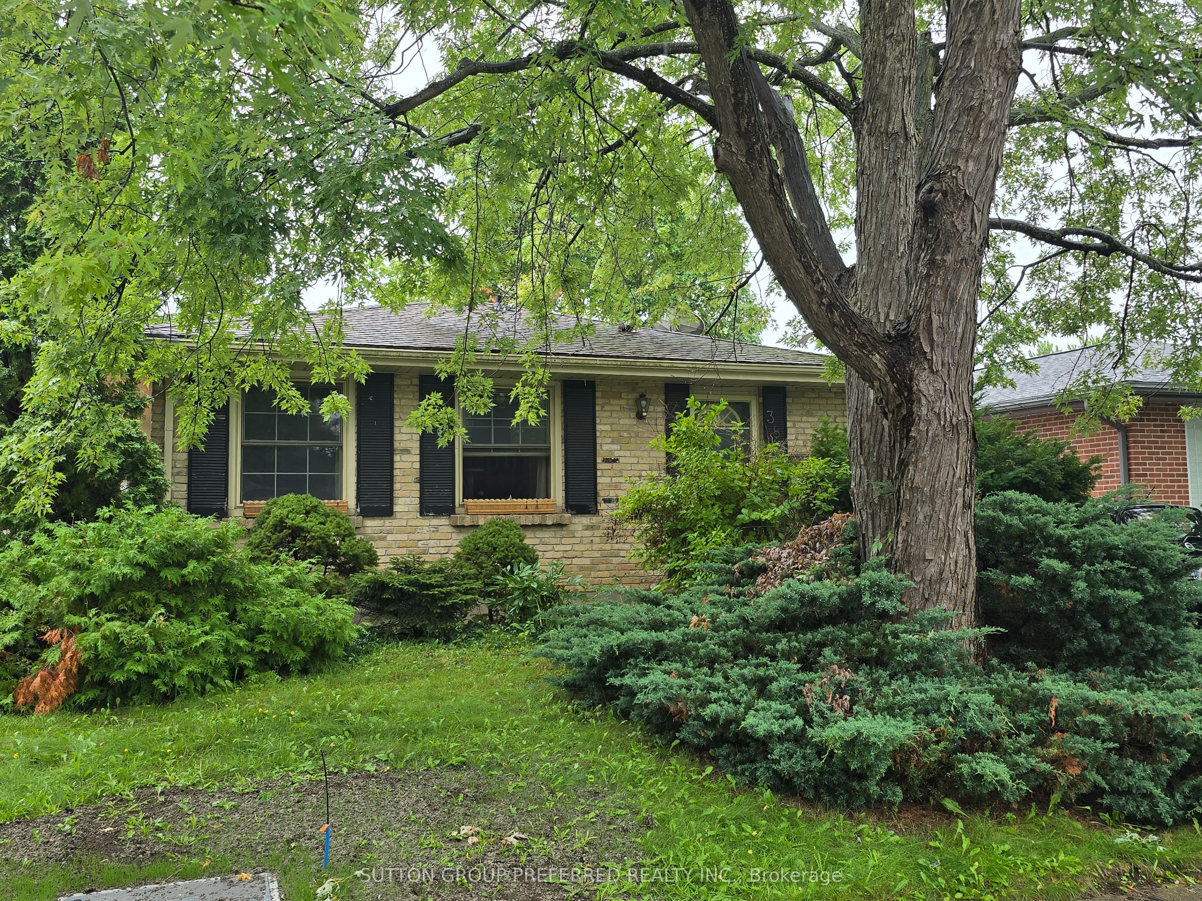 383 Ferndale Avenue, London South, ON N6C 2Y9
