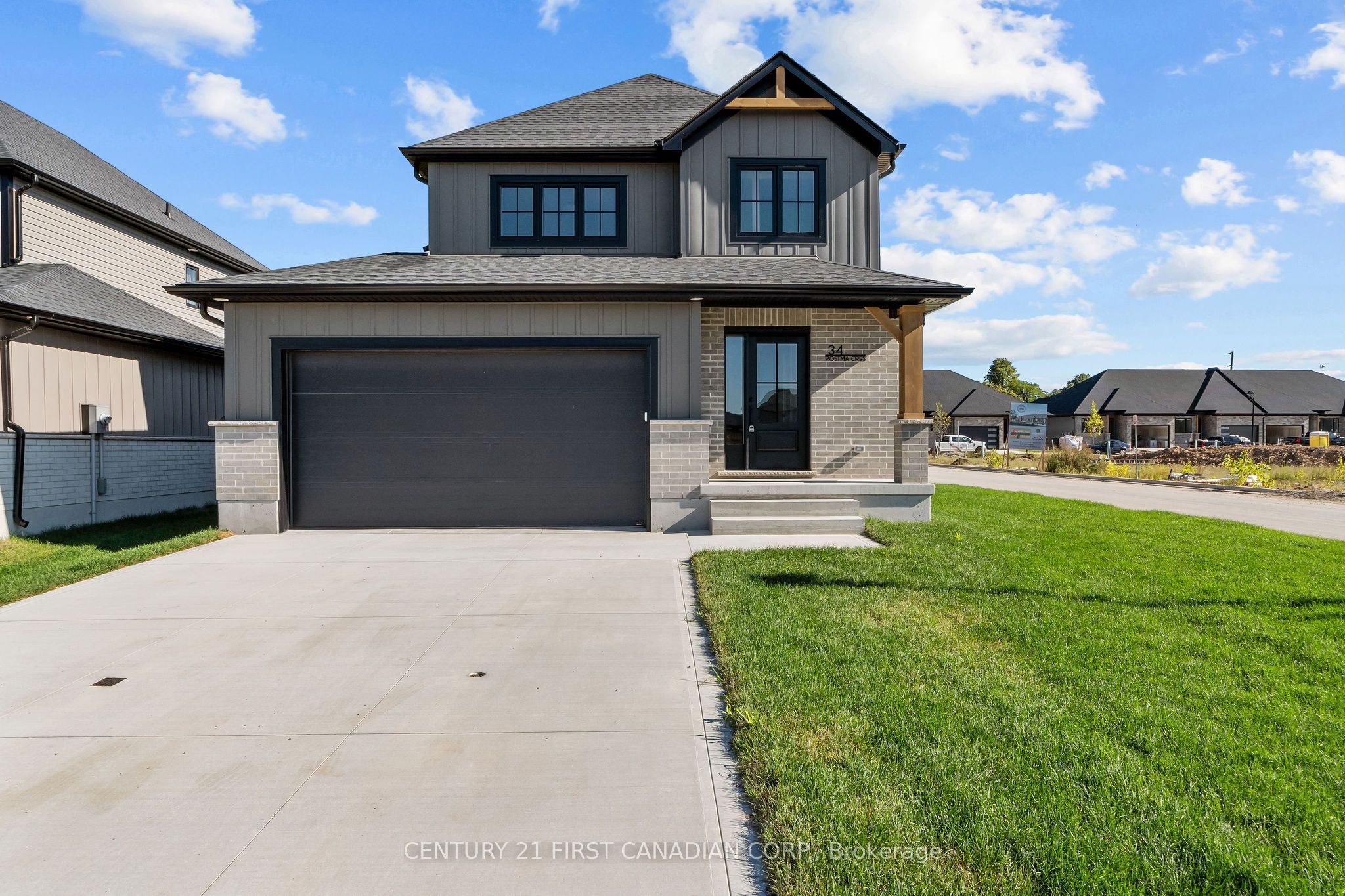 34 Postma Crescent, North Middlesex, ON N0M 1A0