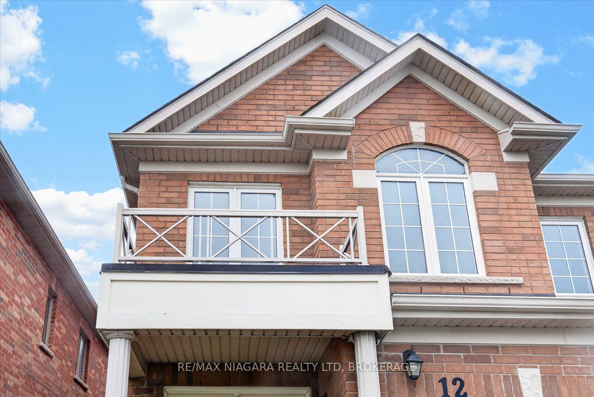 12 Fred Fisher Crescent, St. Catharines, ON L2P 0A9 photo 3