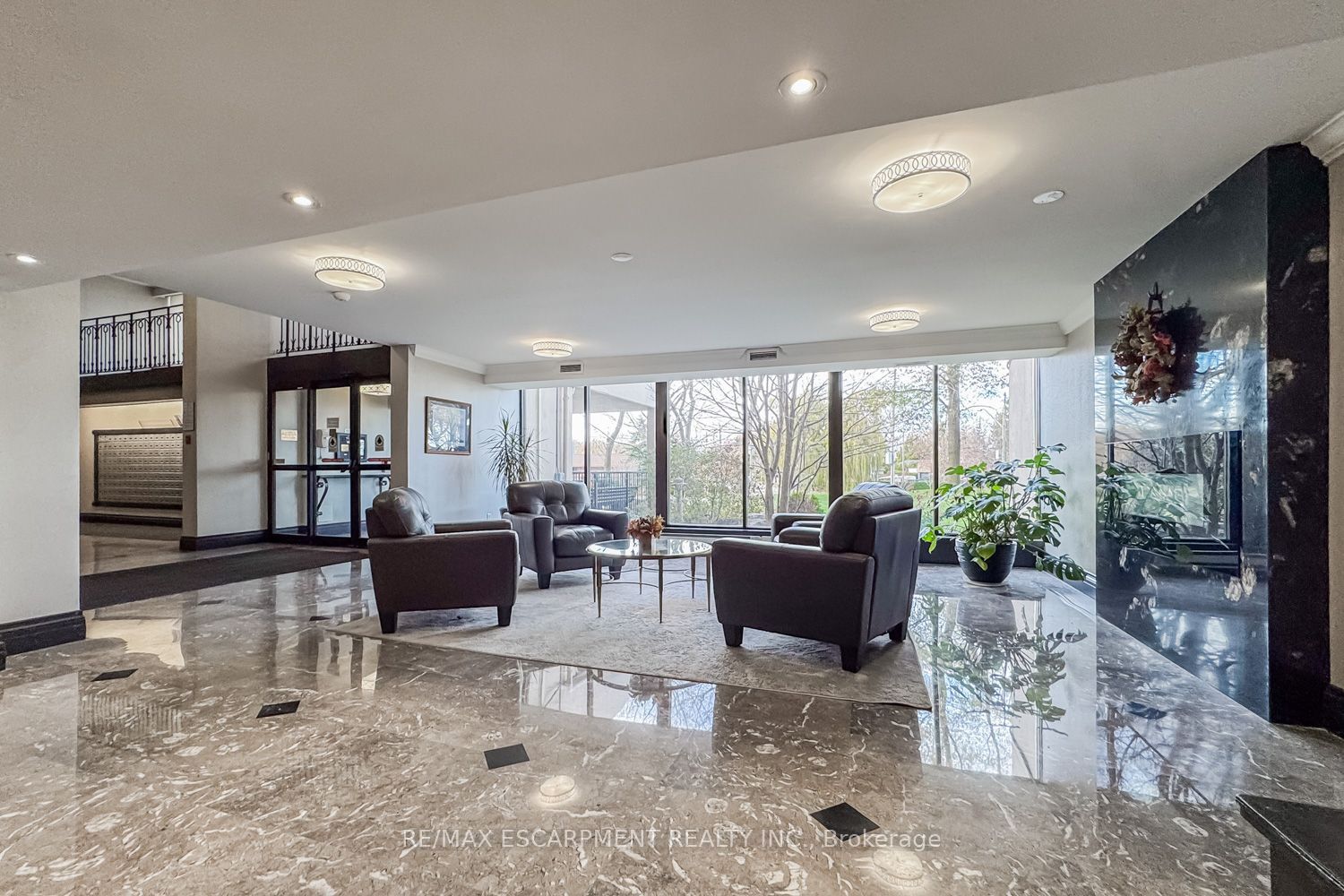 500 Green Road 310, Hamilton, ON L8E 3M6 photo 4
