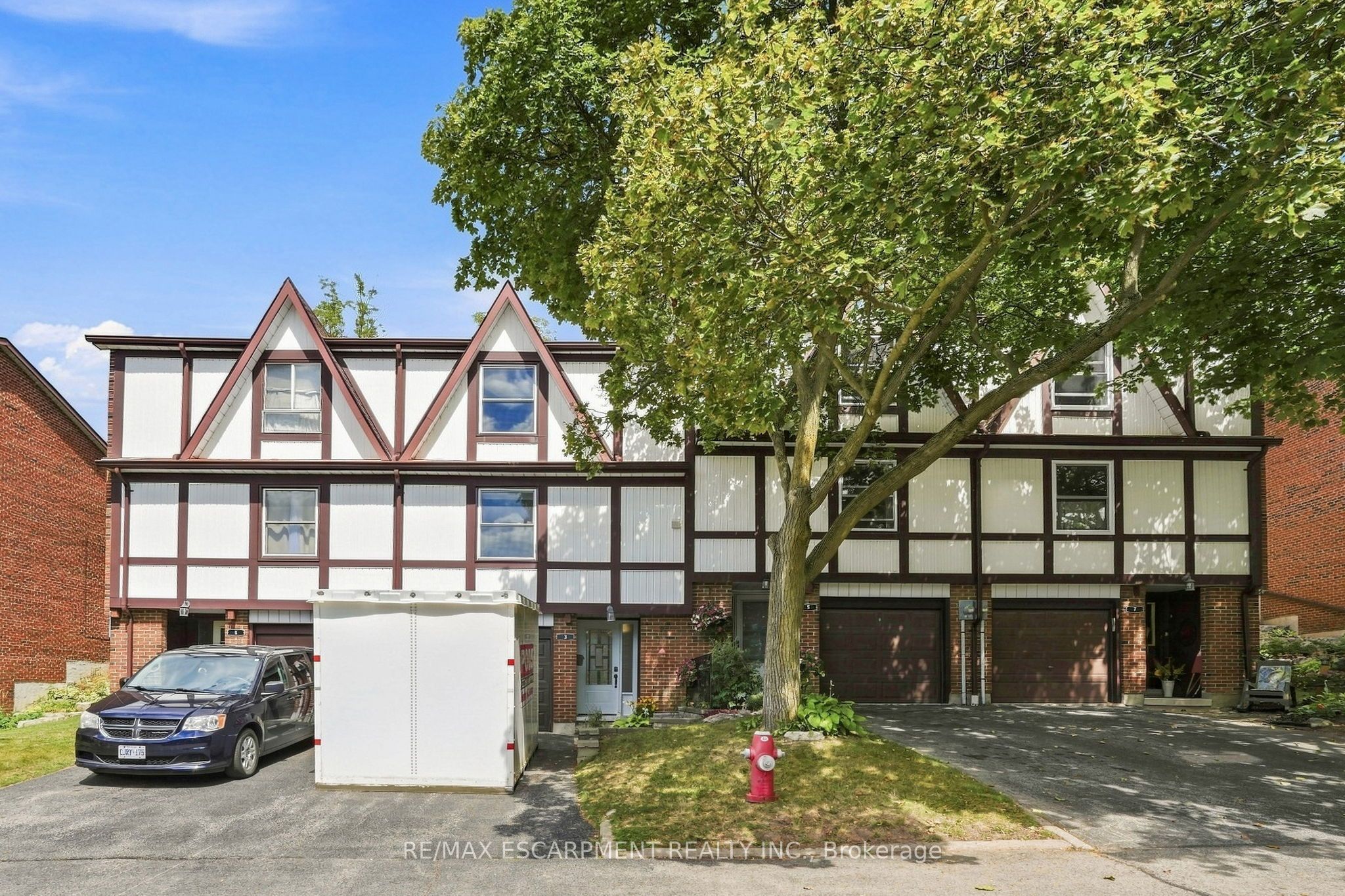 3 Burdock Lane 33, Hamilton, ON L9H 6E9