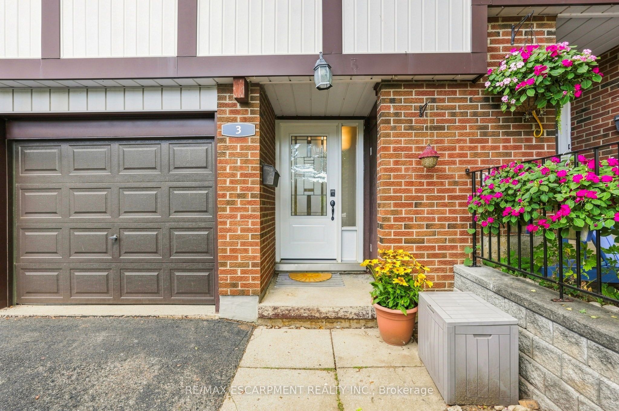 3 Burdock Lane 33, Hamilton, ON L9H 6E9 photo 2
